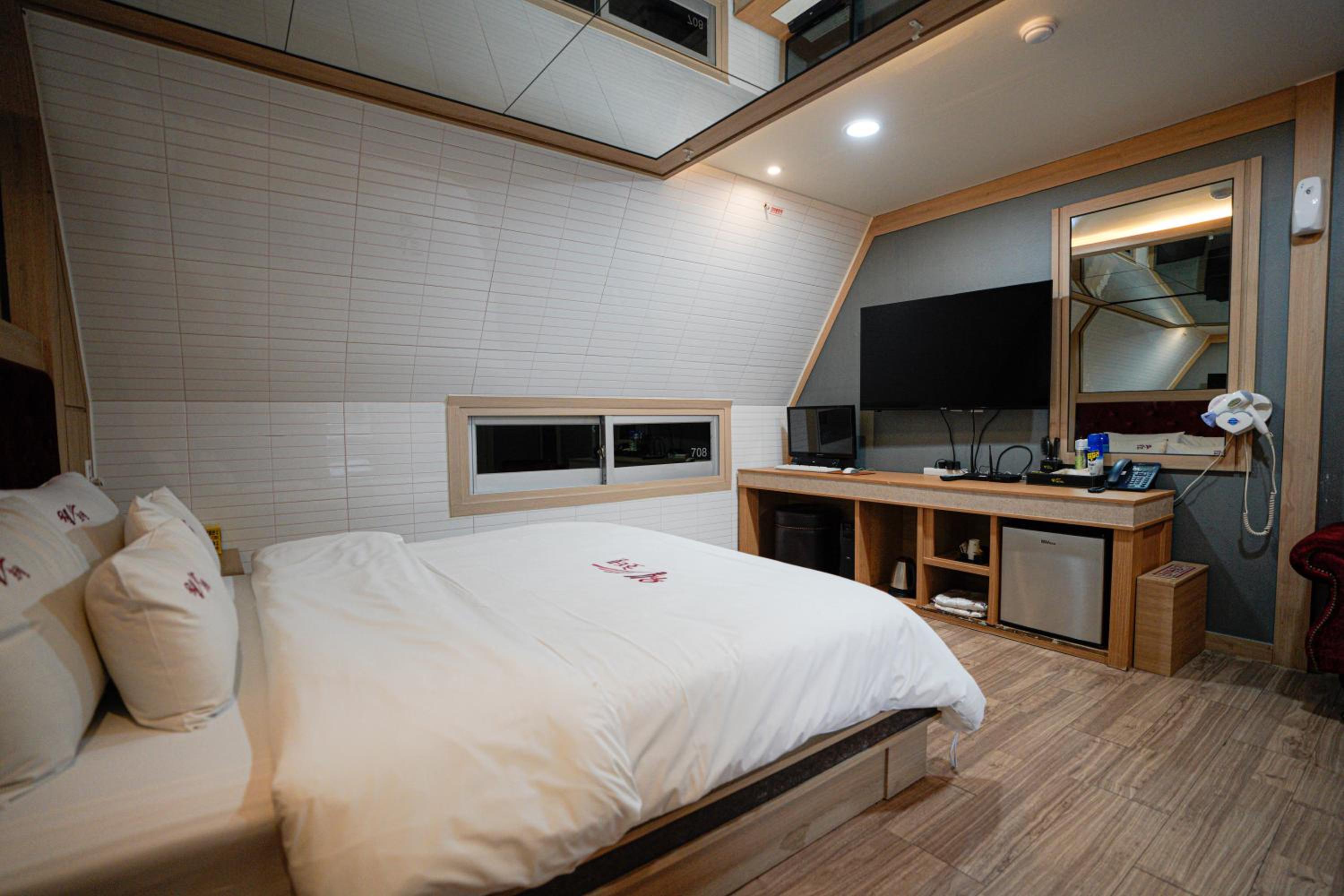 Deluxe Double Room - Photo 4
