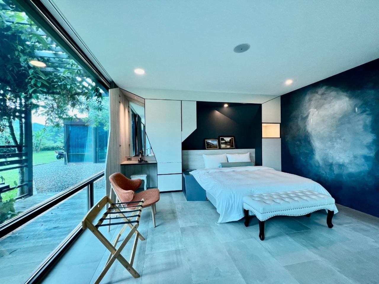 Queen Room with Garden View photo 2
