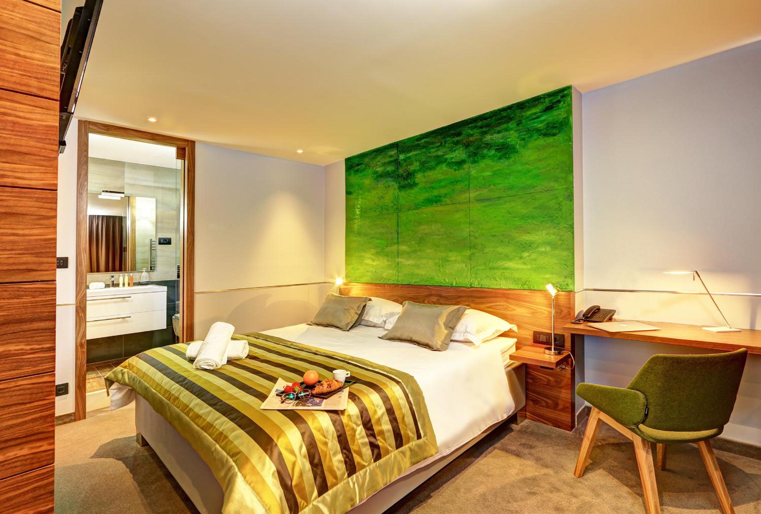 Suite with City View photo 3