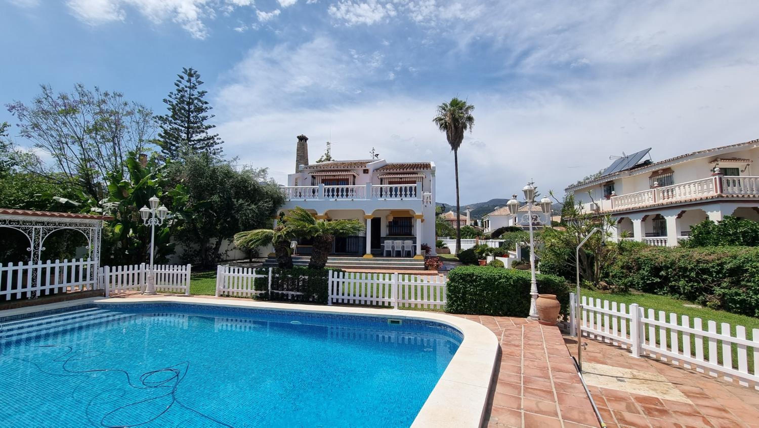Villa with Private Pool photo 3