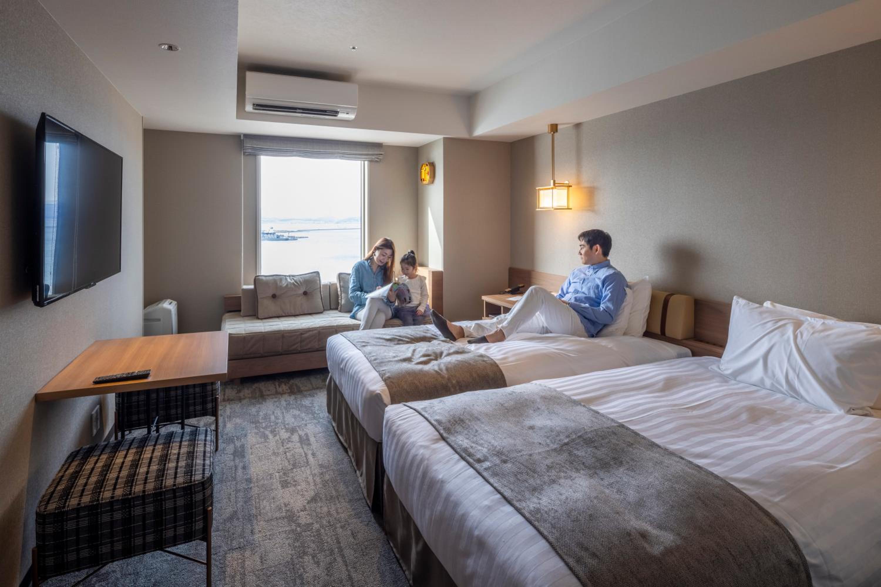 Corner Twin Room (2 Adults) - Non-Smoking - Photo 16