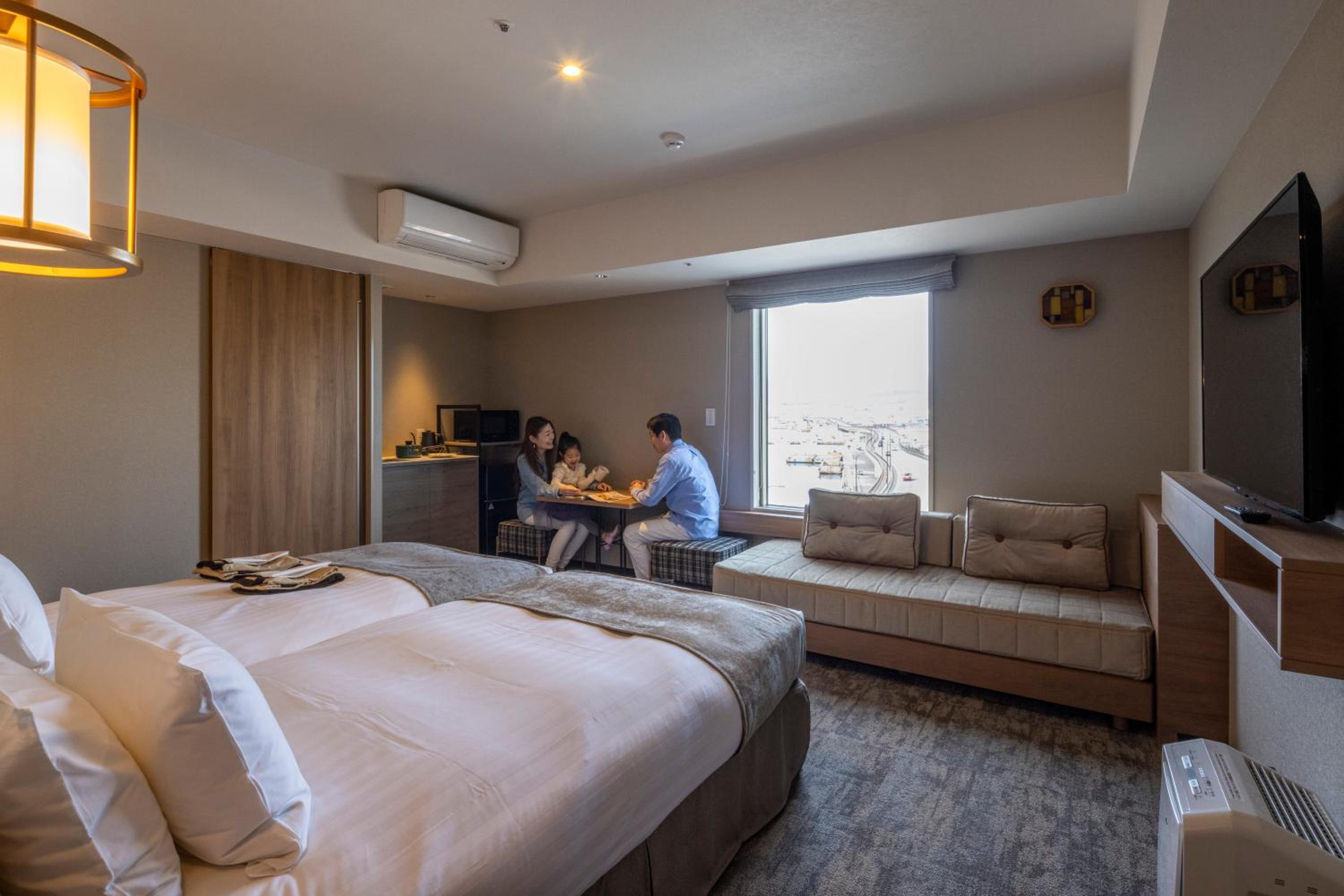 Corner Twin Room (2 Adults) - Non-Smoking - Photo 15