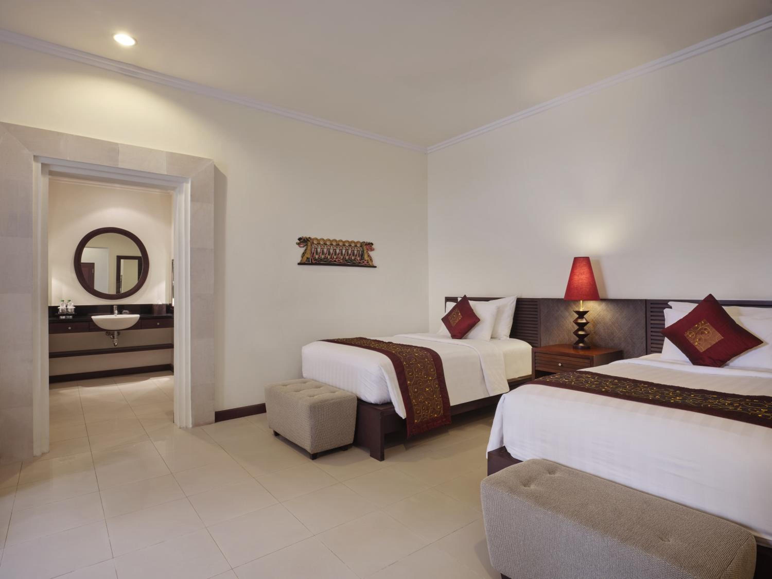 Suite - Photo 2
