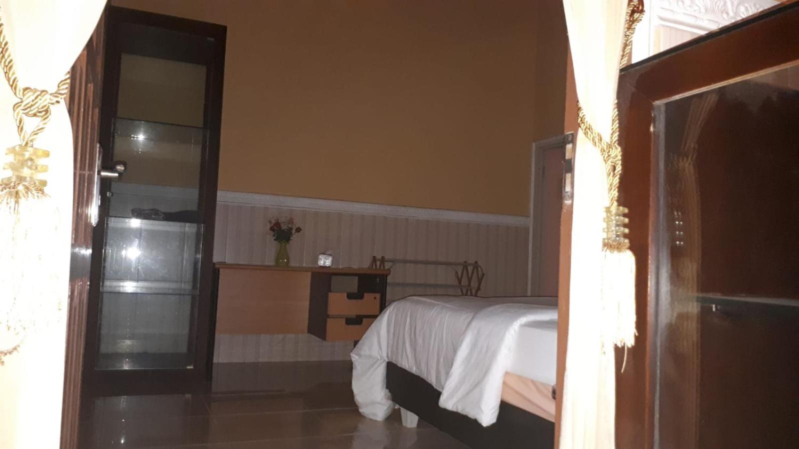 Queen Room - Photo 14