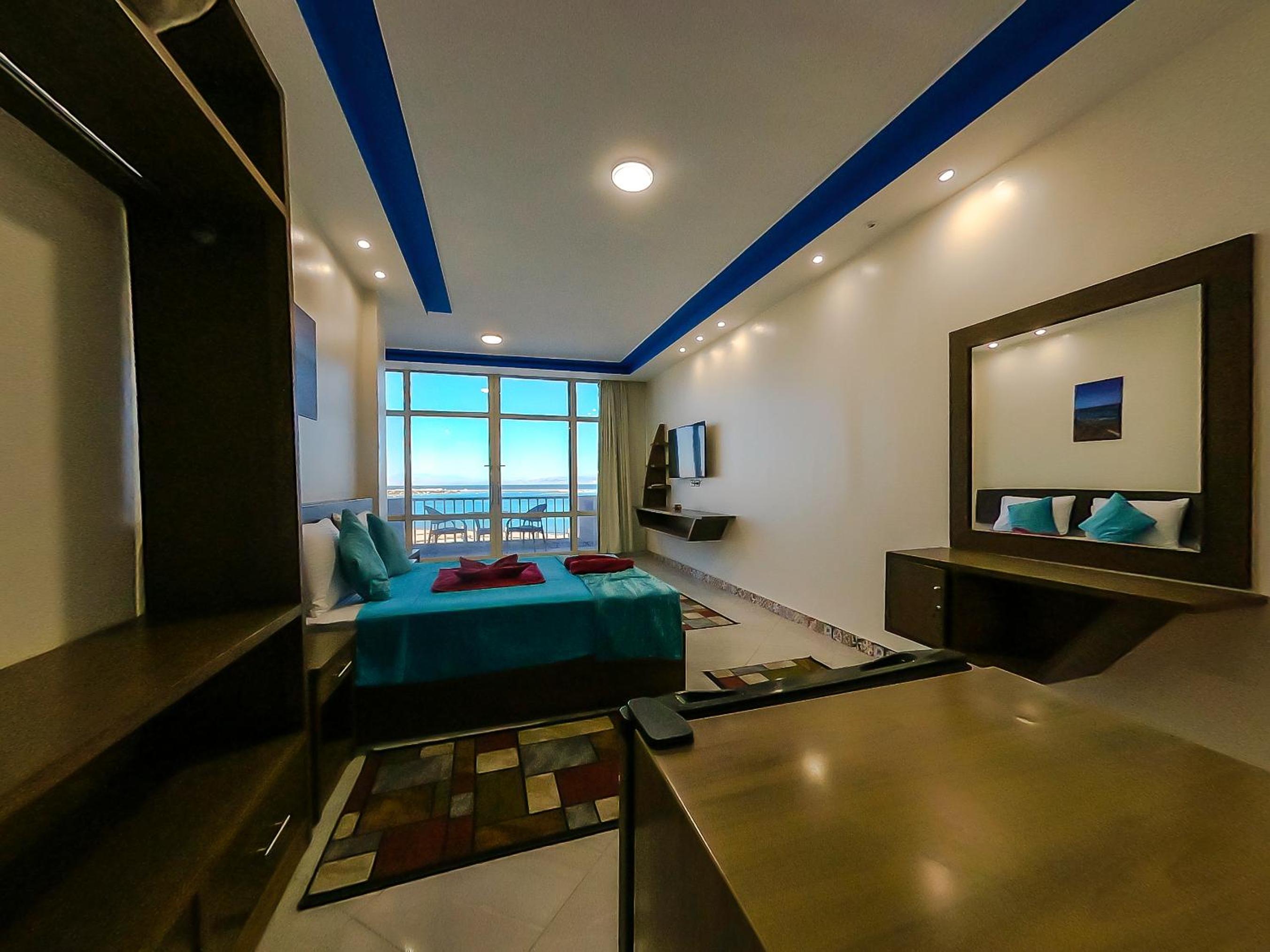 Deluxe Suite - Photo 2