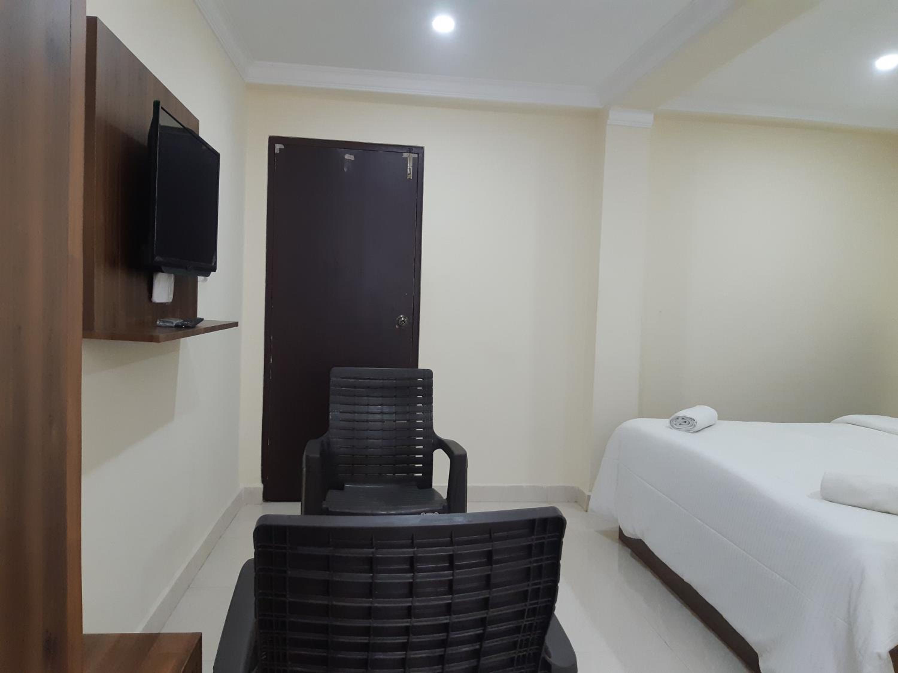 Deluxe King Room photo 3