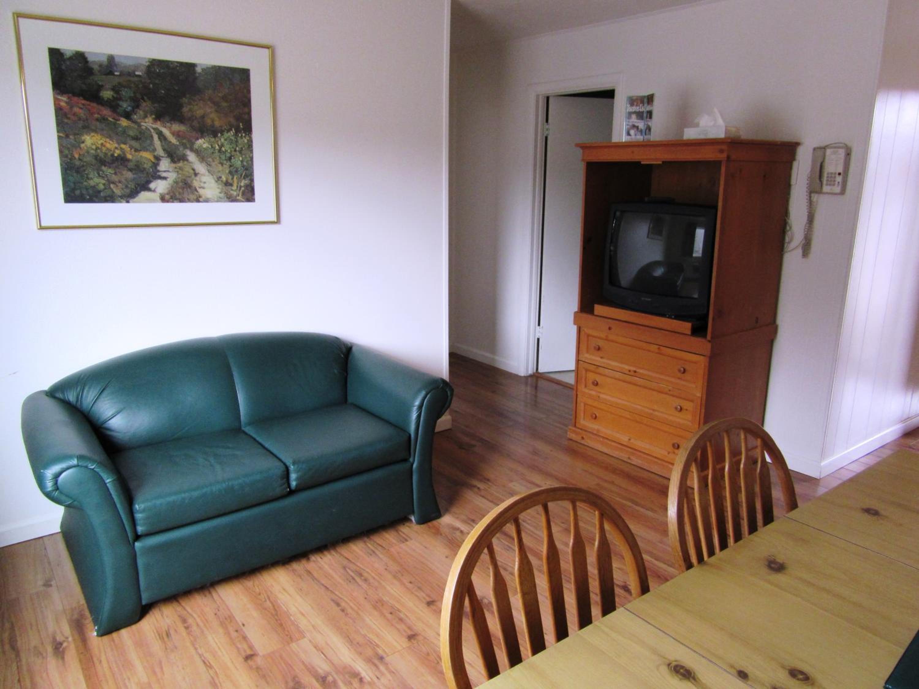 Deluxe Two-Bedroom Suite