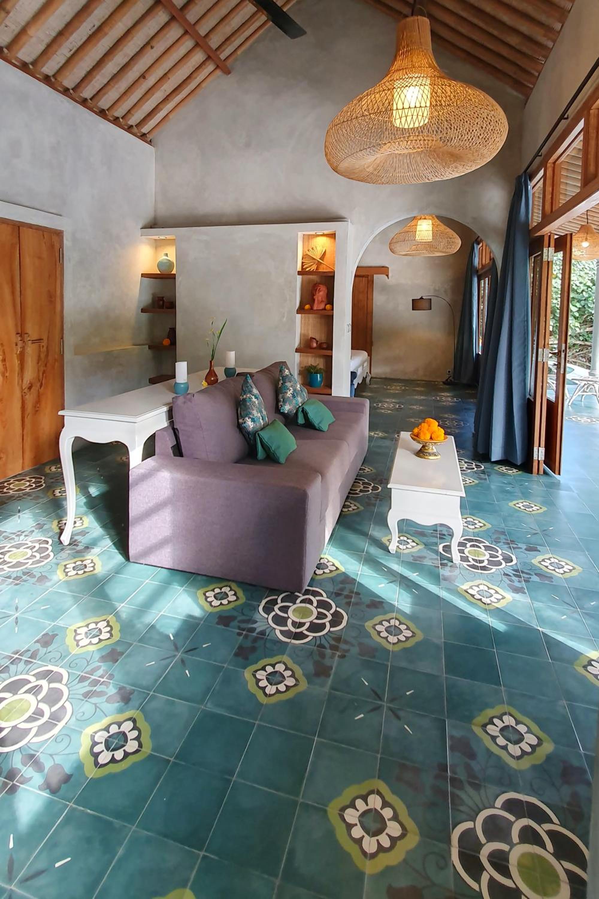Villa with Private Pool - Photo 16