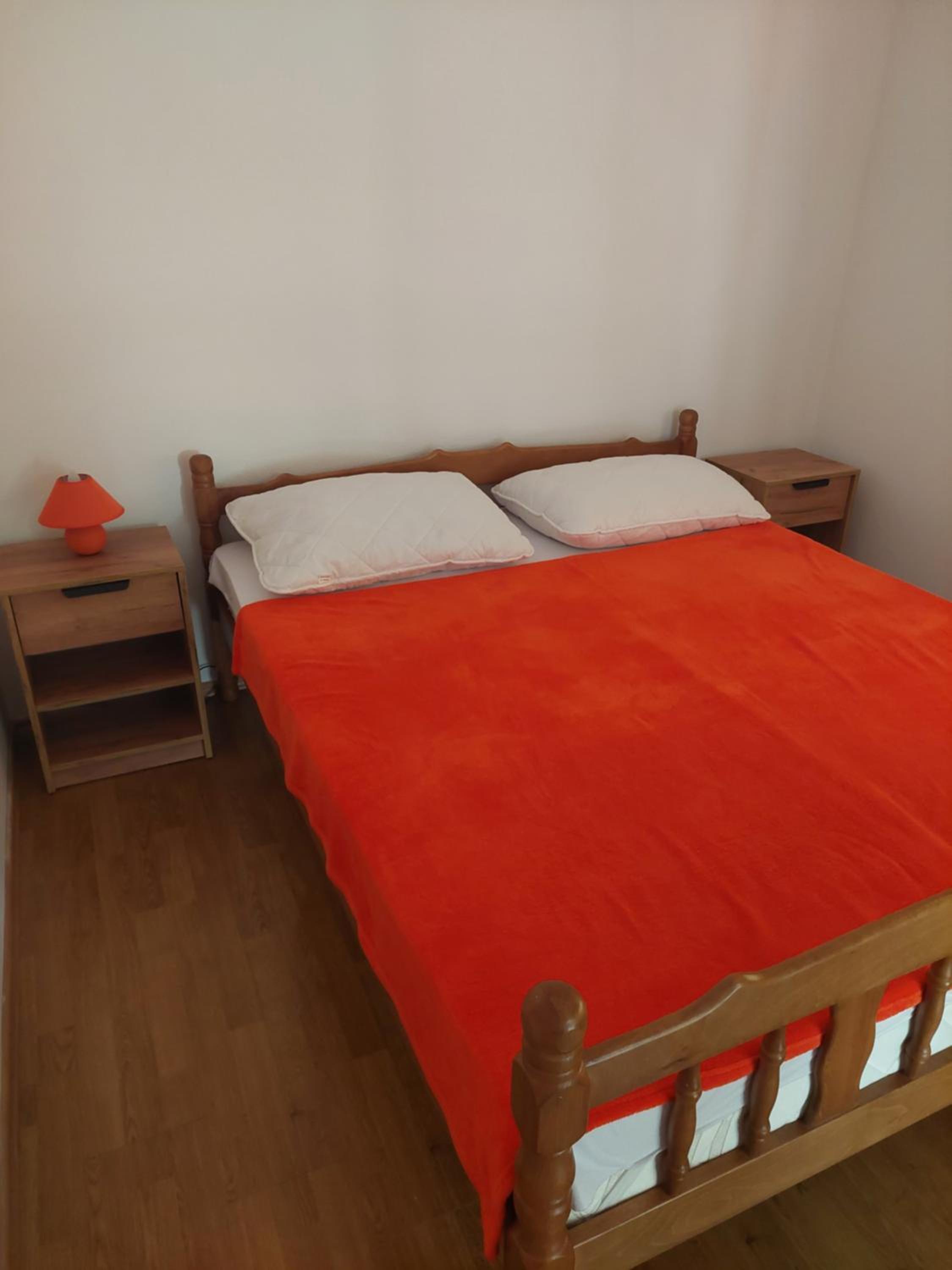 One-Bedroom Apartment - Photo 9