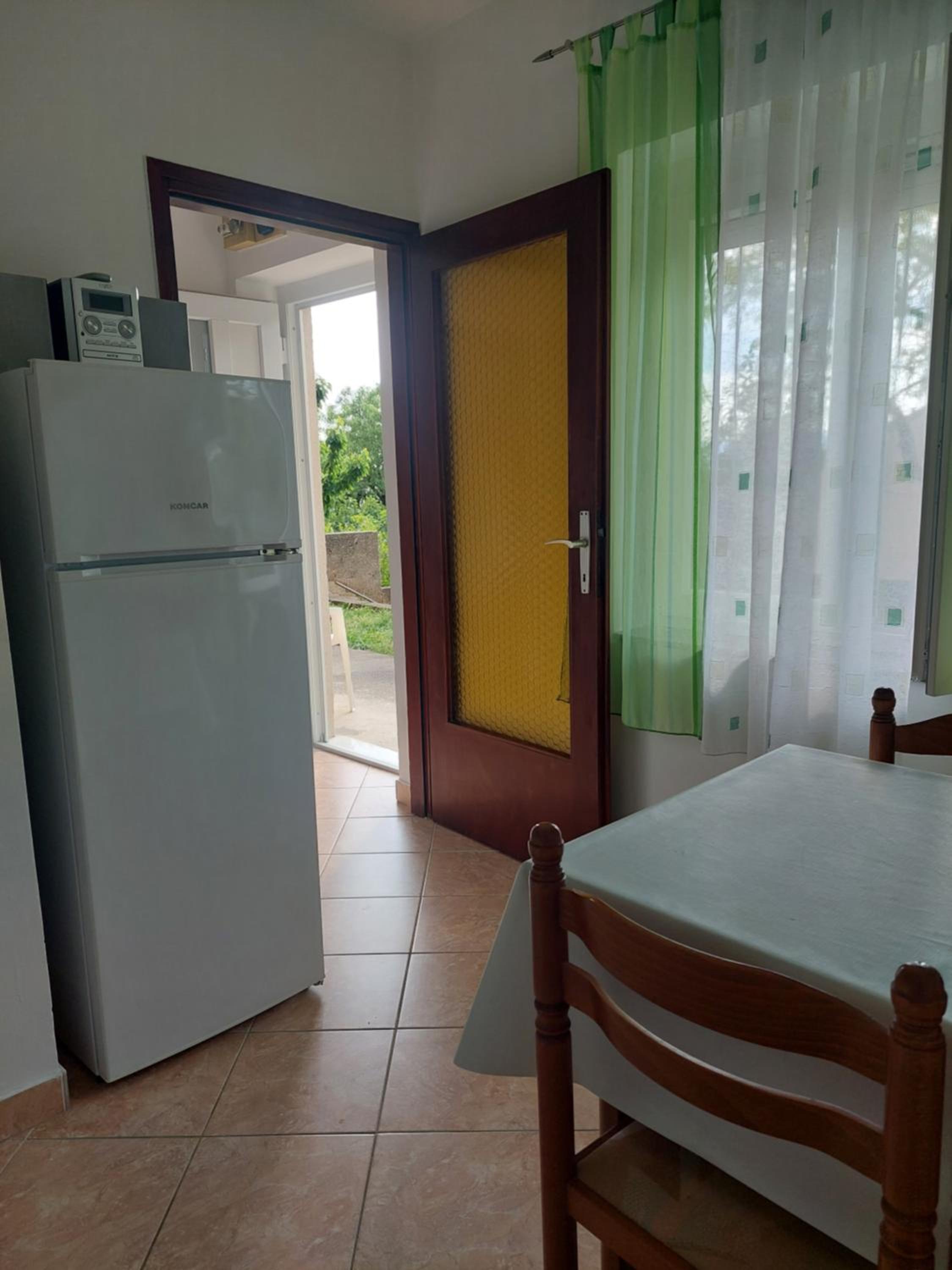 One-Bedroom Apartment - Photo 19