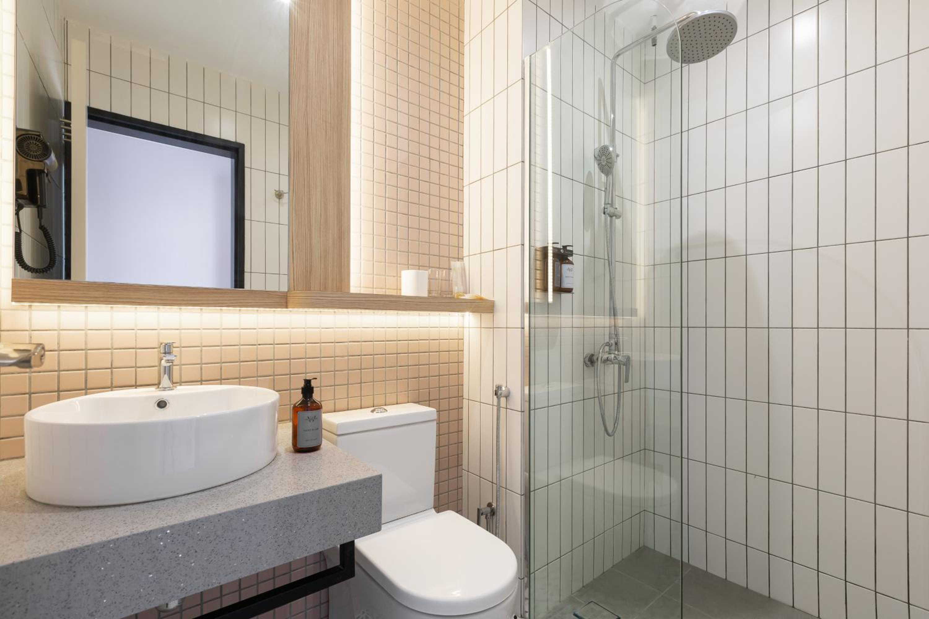 Standard Twin Room - Photo 1