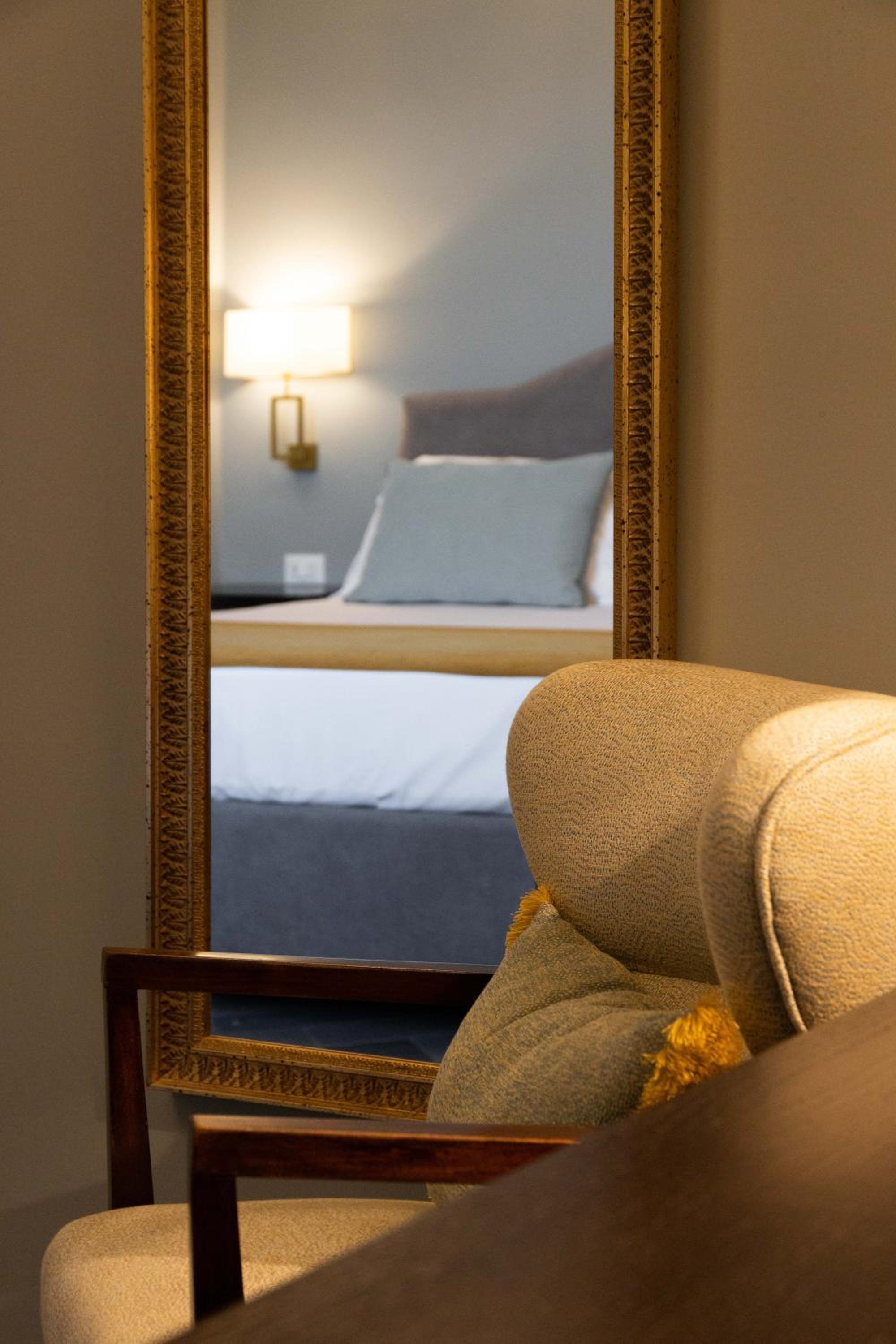Deluxe Double Room - Photo 1