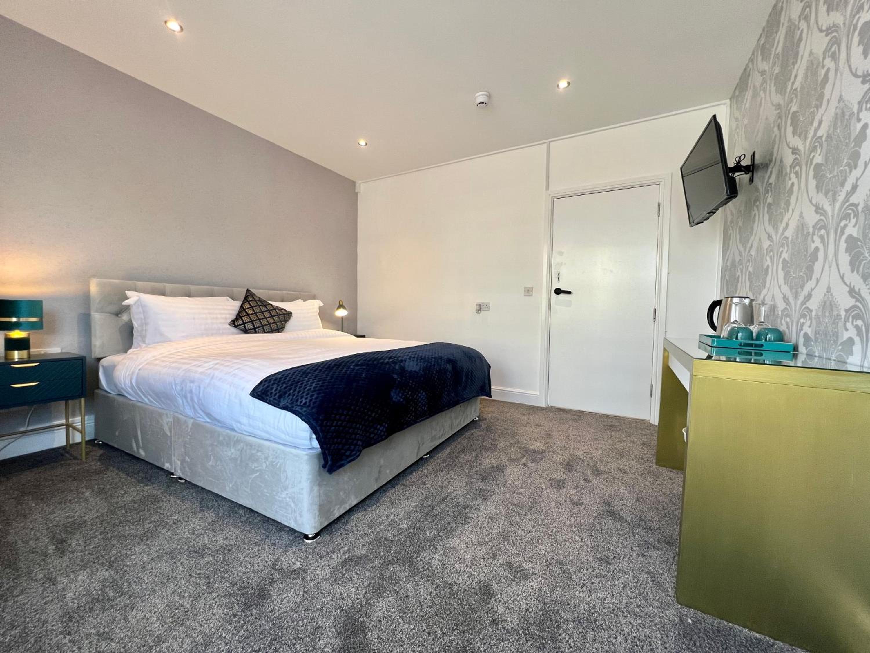 Deluxe King Room photo 1