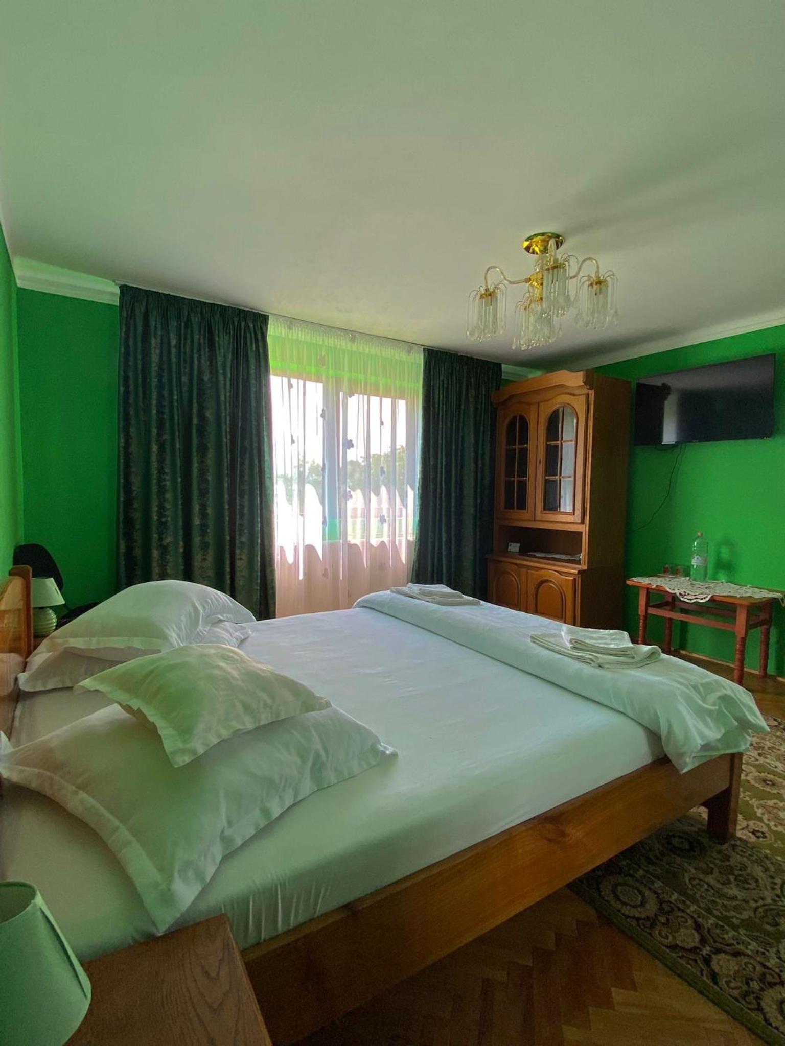 Double Room with Private Bathroom photo 2