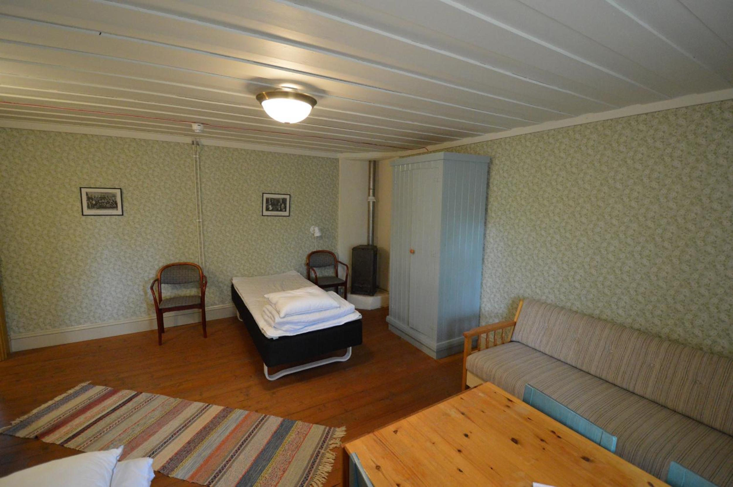 Double Room - Disability Access photo 3
