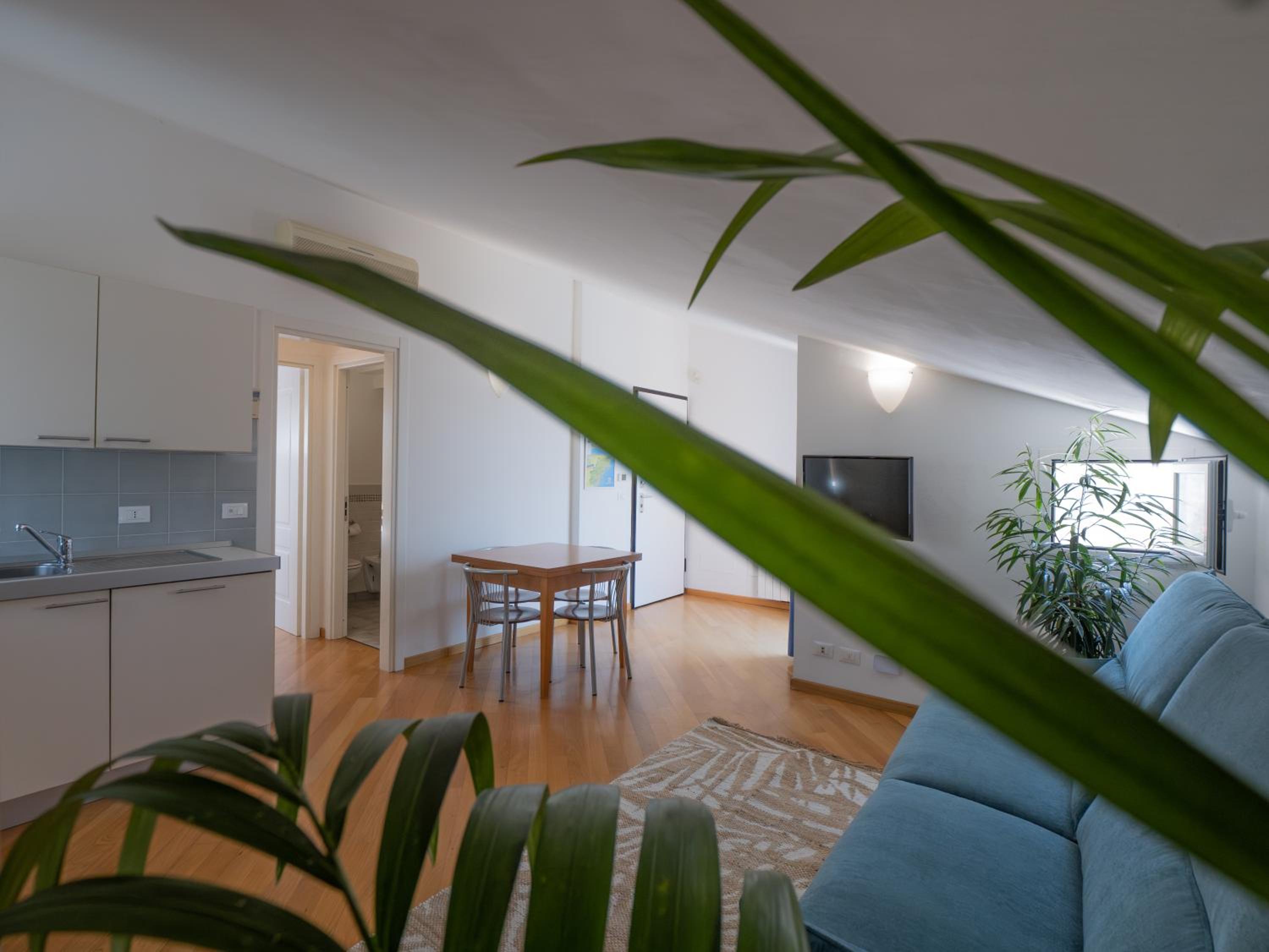 One-Bedroom Apartment photo 3