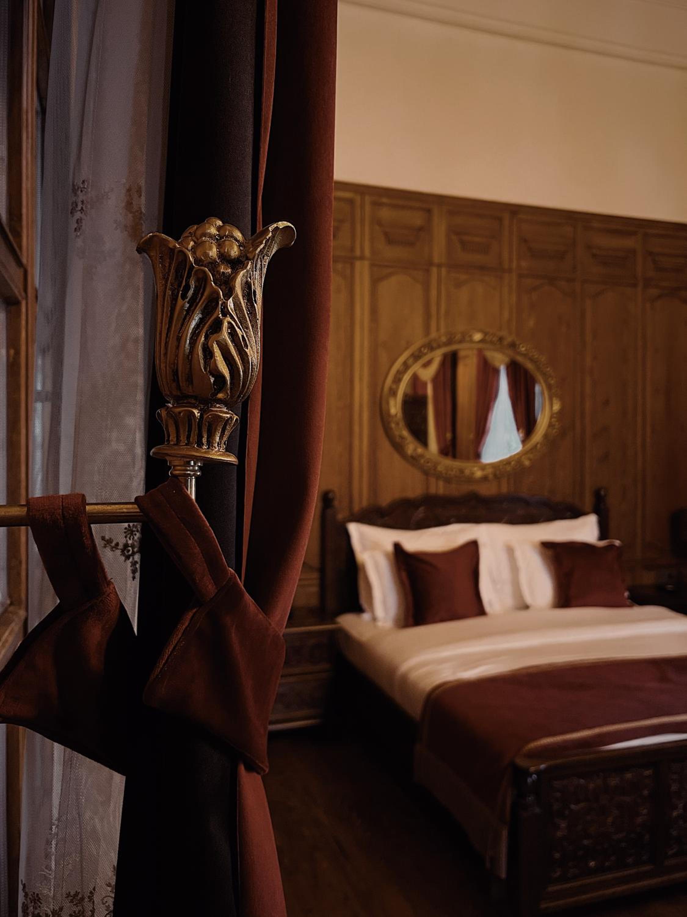Superior Suite - Photo 6