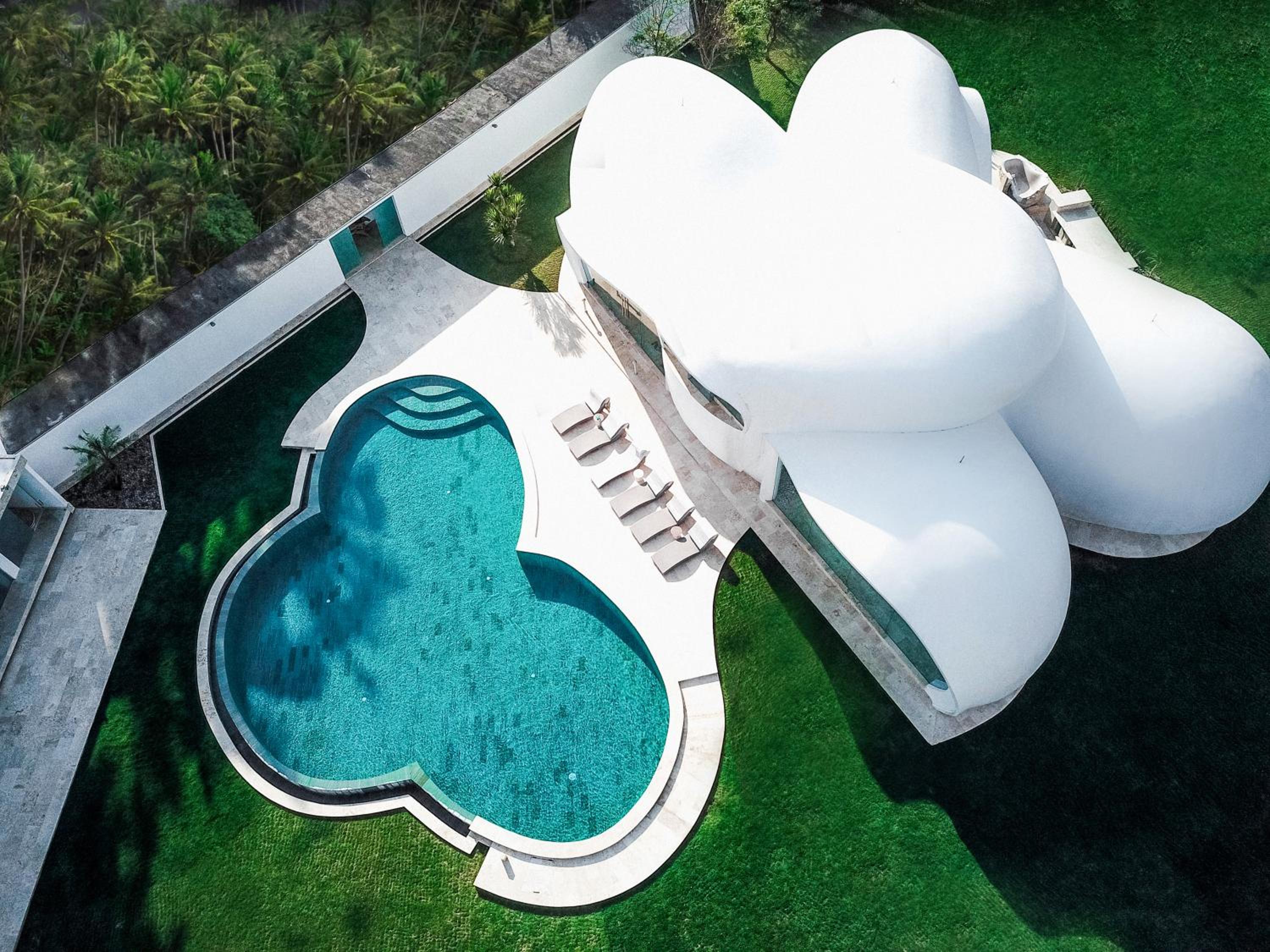 Three-Bedroom Villa - Photo 17