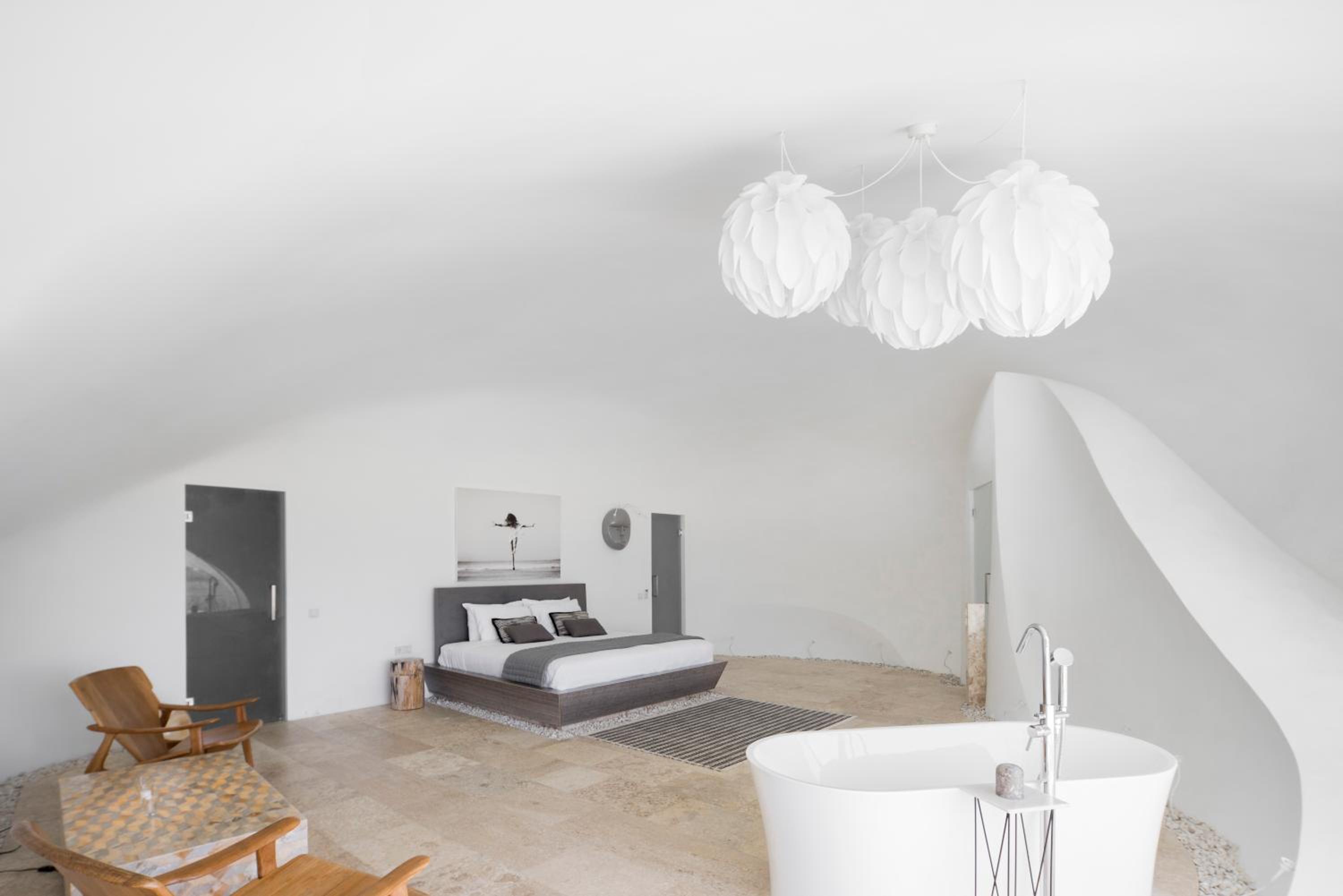 Three-Bedroom Villa - Photo 14