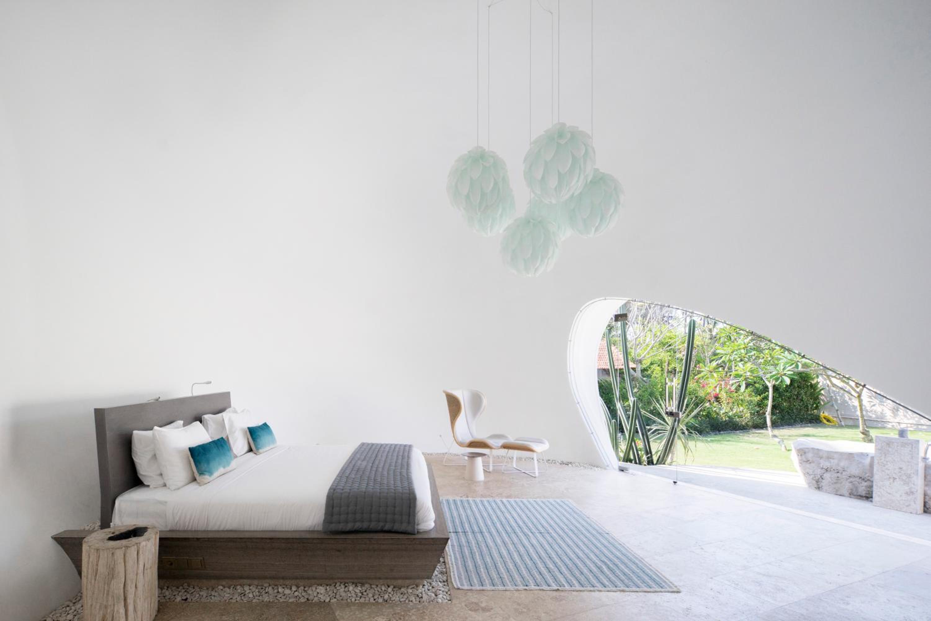 Three-Bedroom Villa - Photo 4