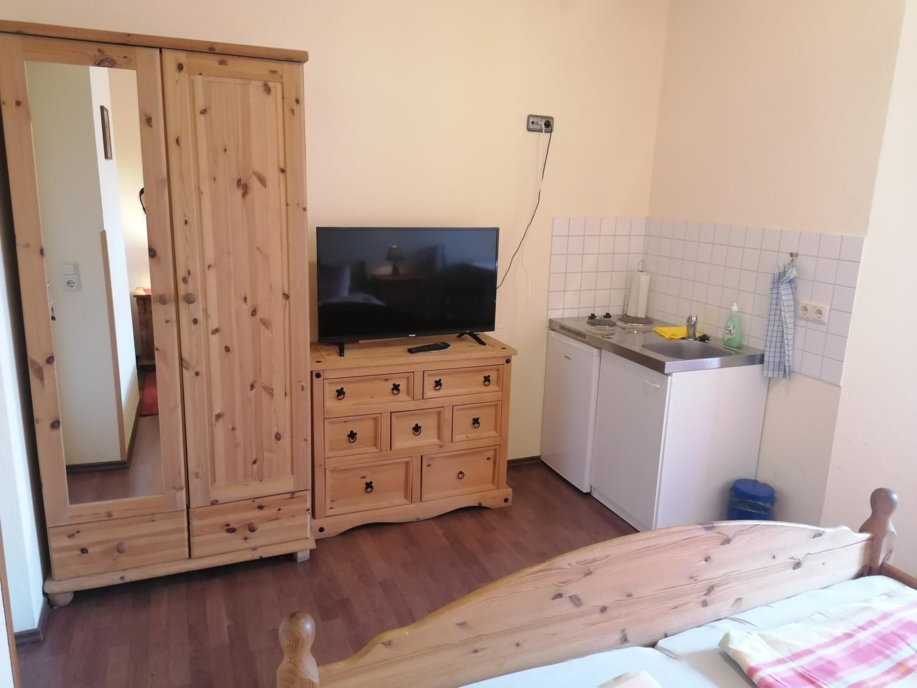 Small Double Room photo 2