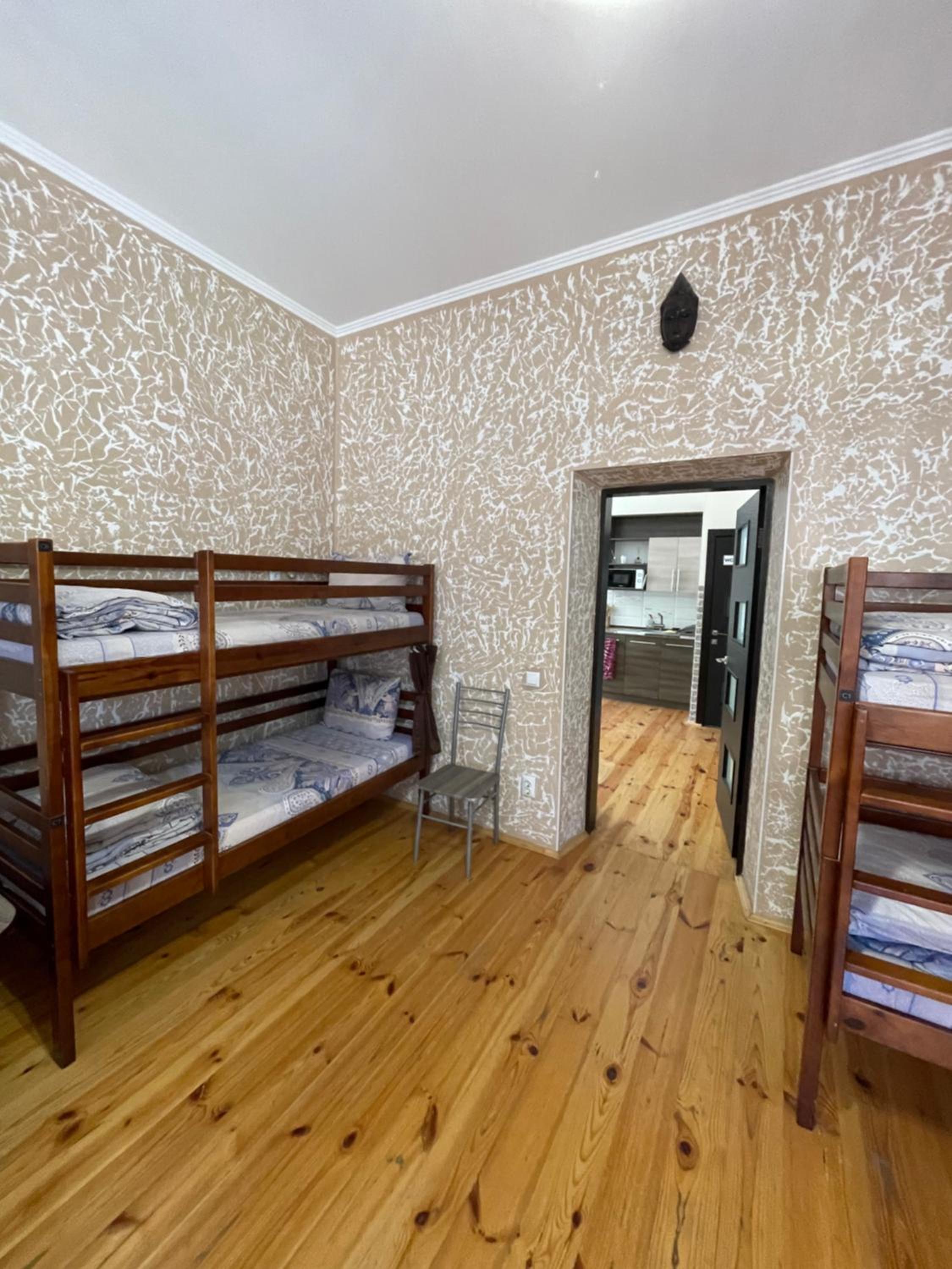Bed in 8-Bed Dormitory Room photo 1