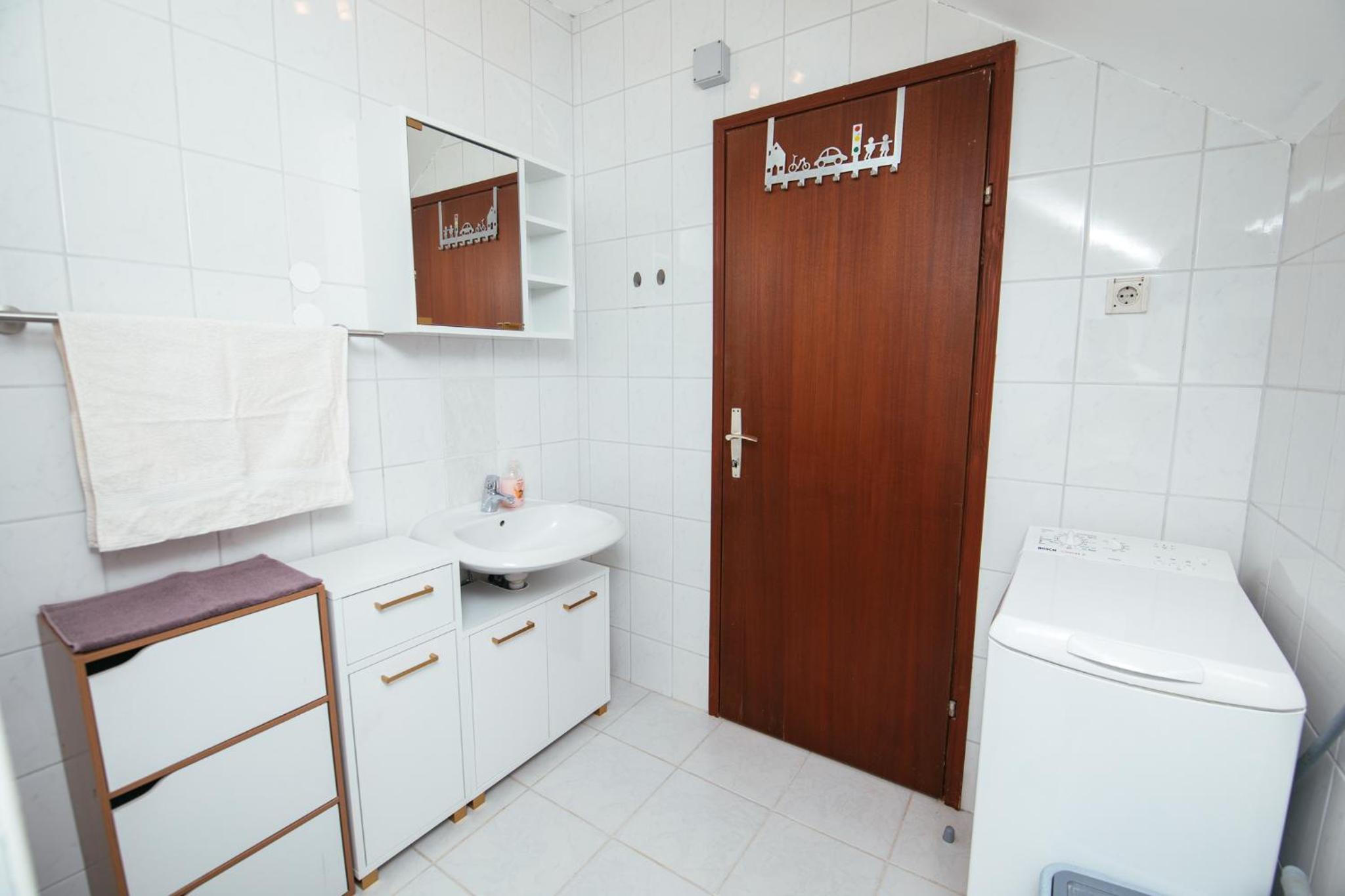 Three-Bedroom House photo 3