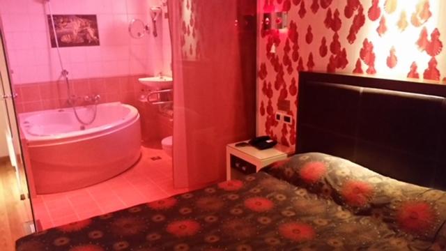King Room with Spa Bath