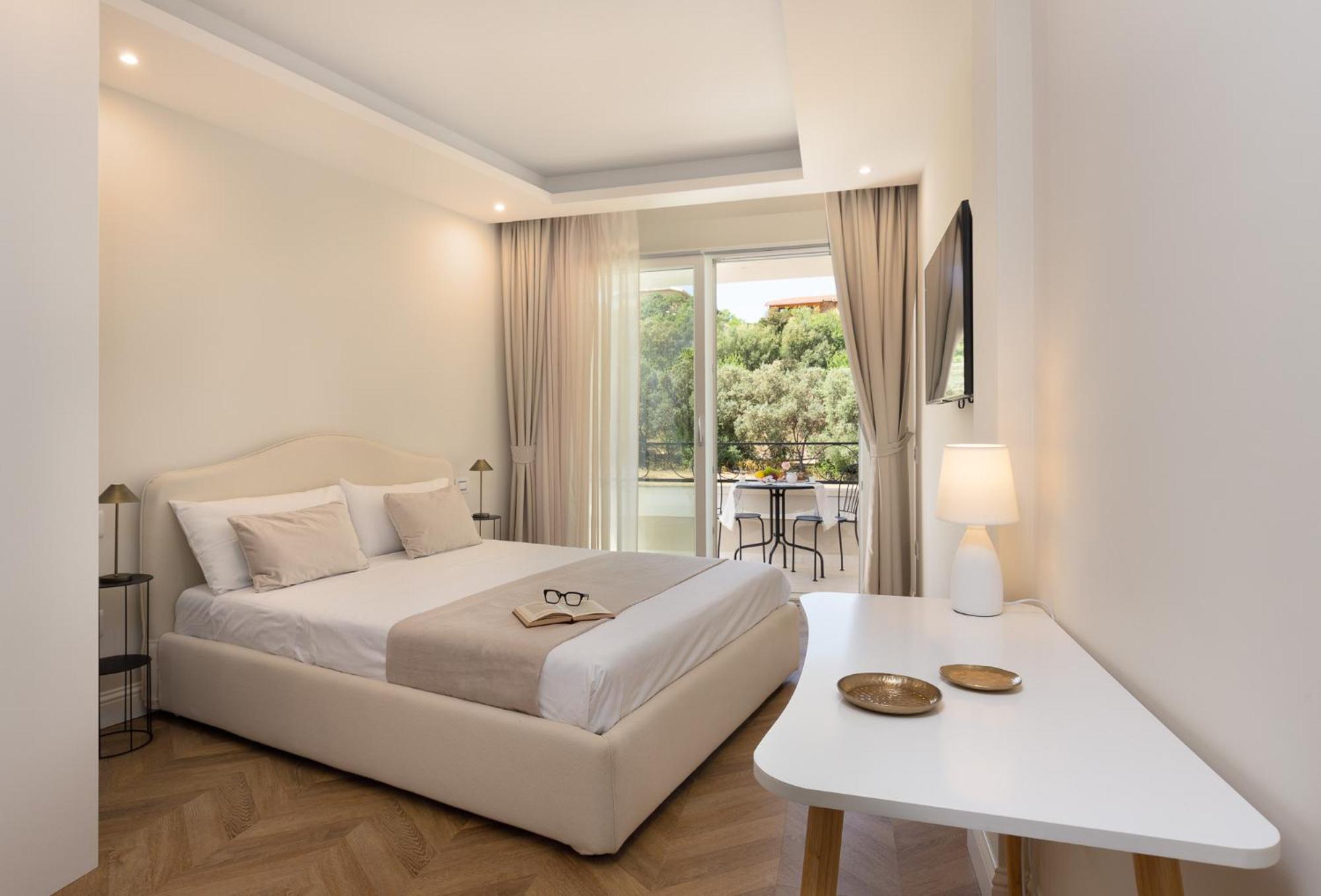 Standard King Room