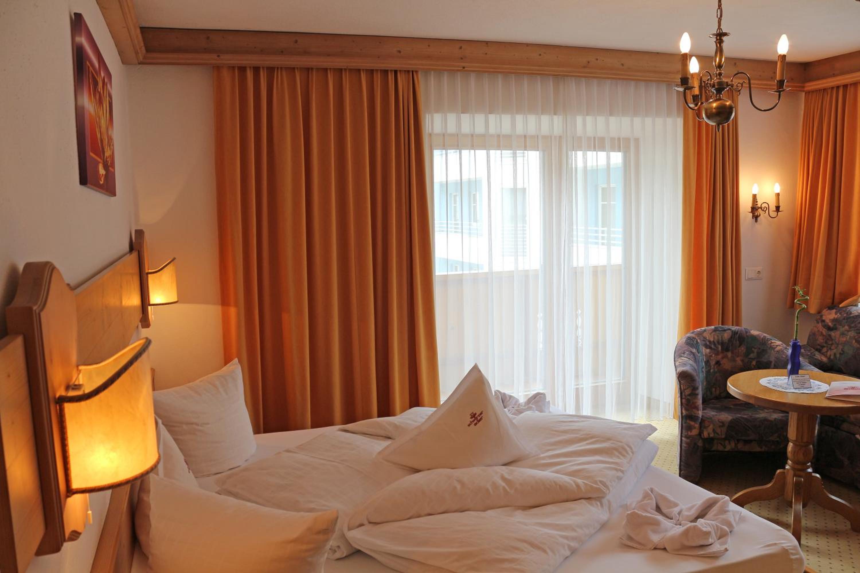Large Double Room photo 3