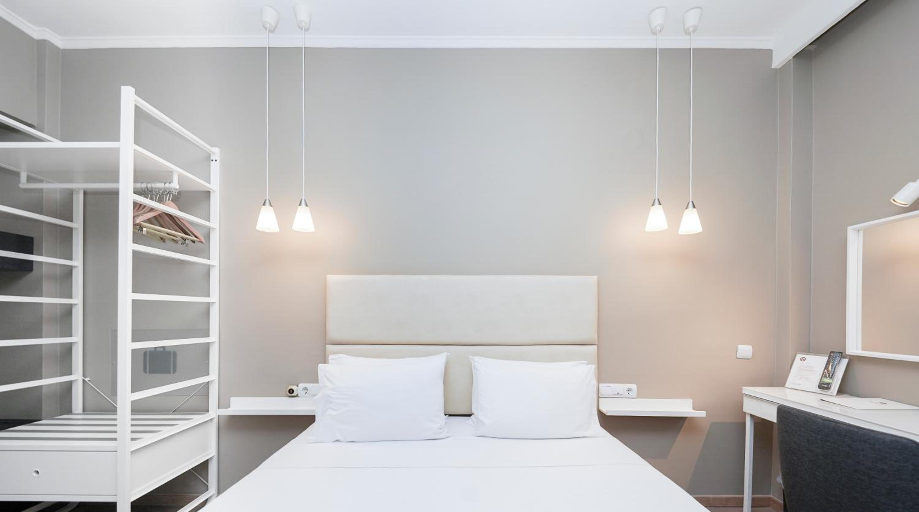 Double Room - Photo 5