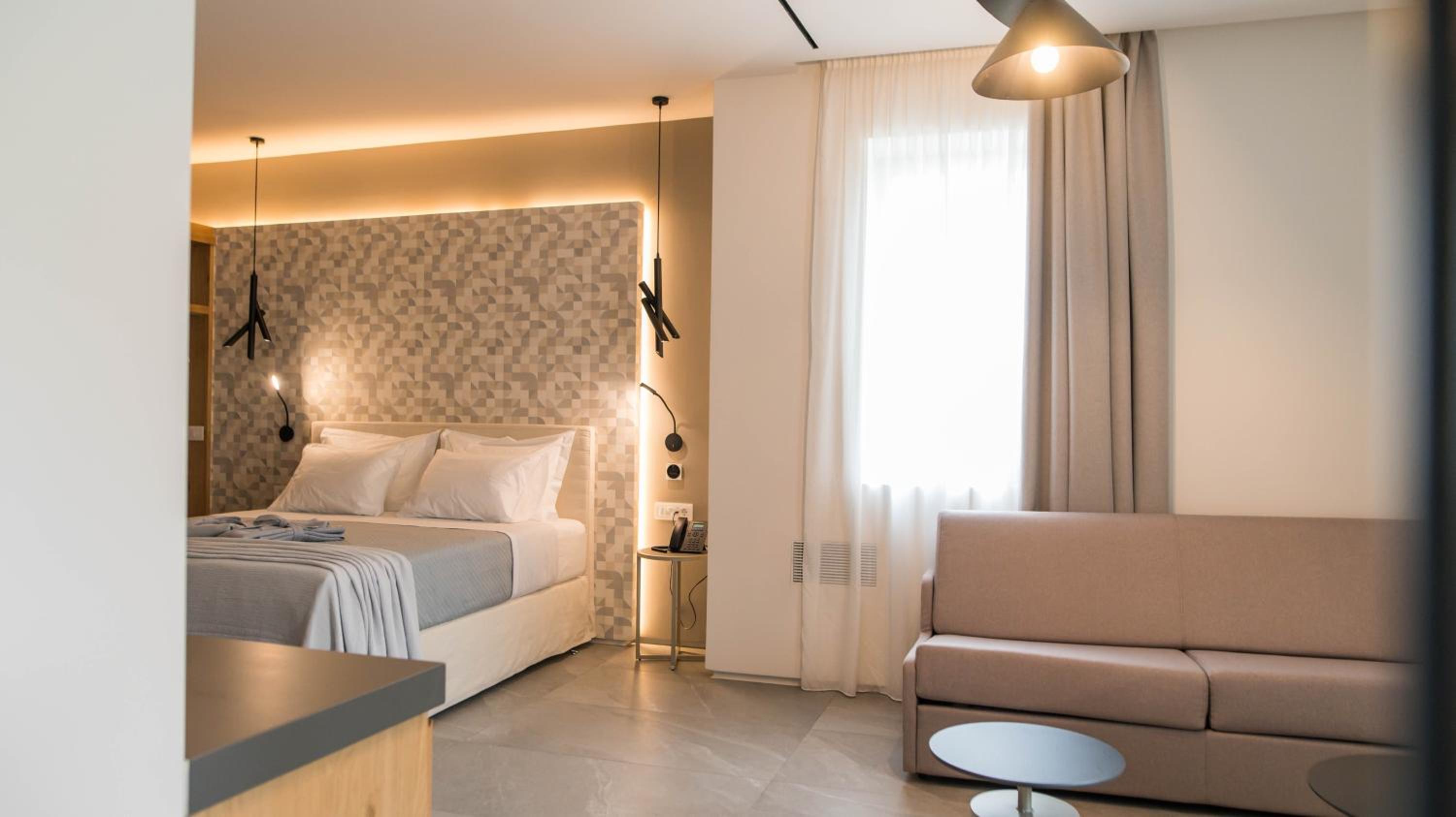 Superior Suite - Photo 4