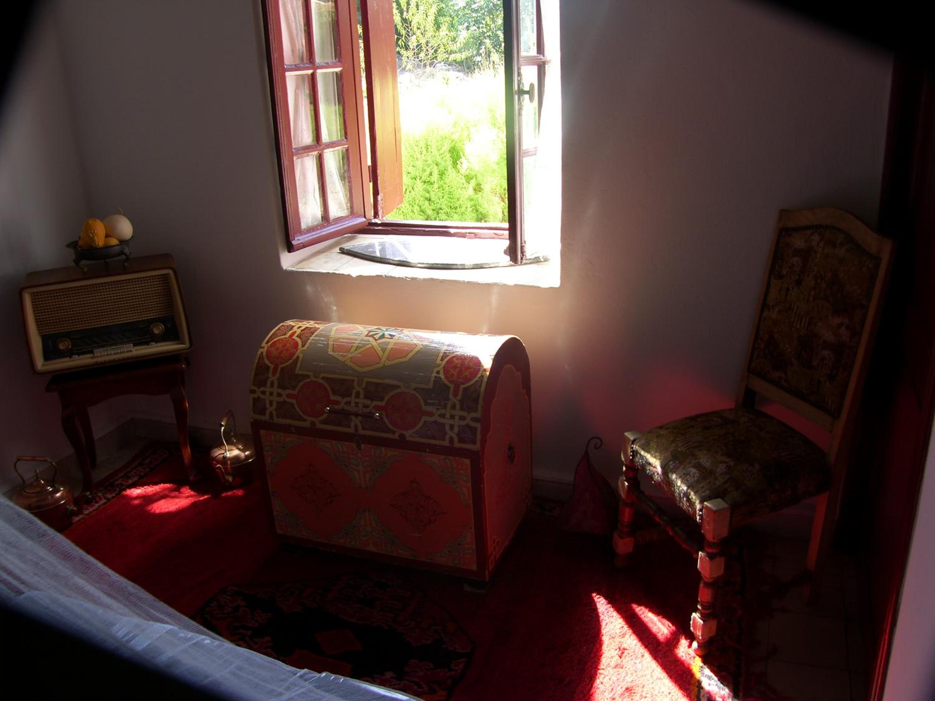 Family Room with Garden View photo 3