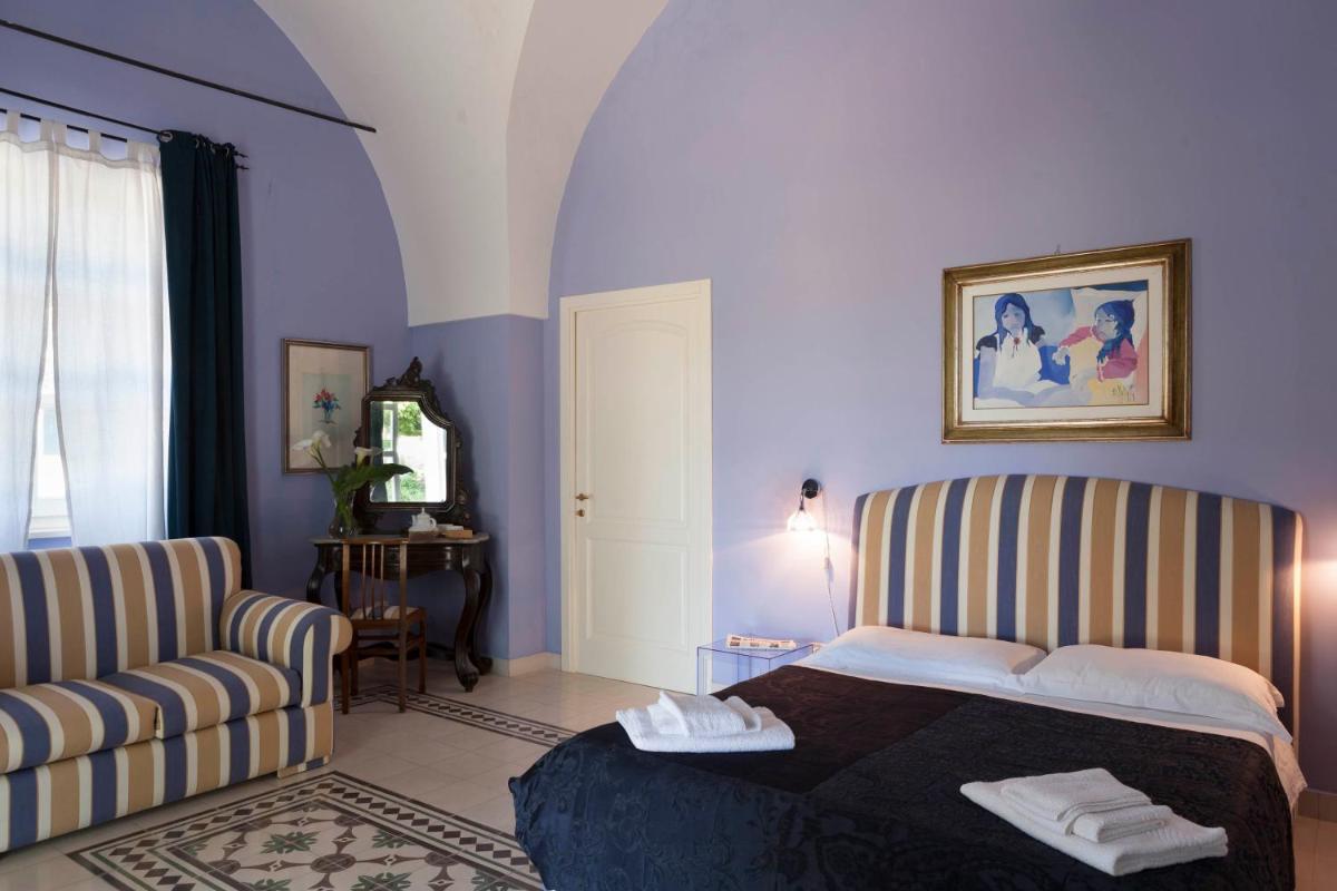 Standard King Room photo 2