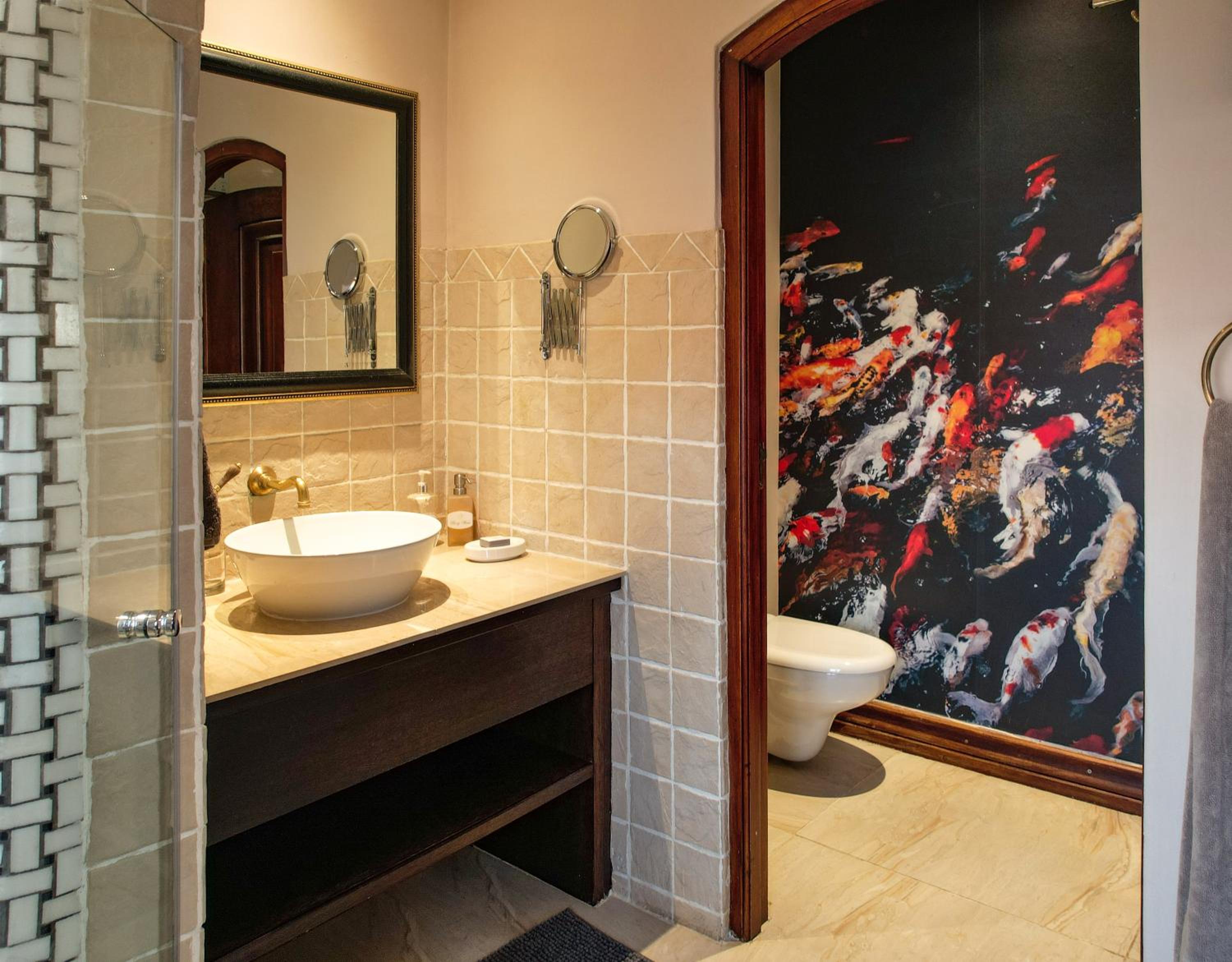 Luxury Suite photo 2