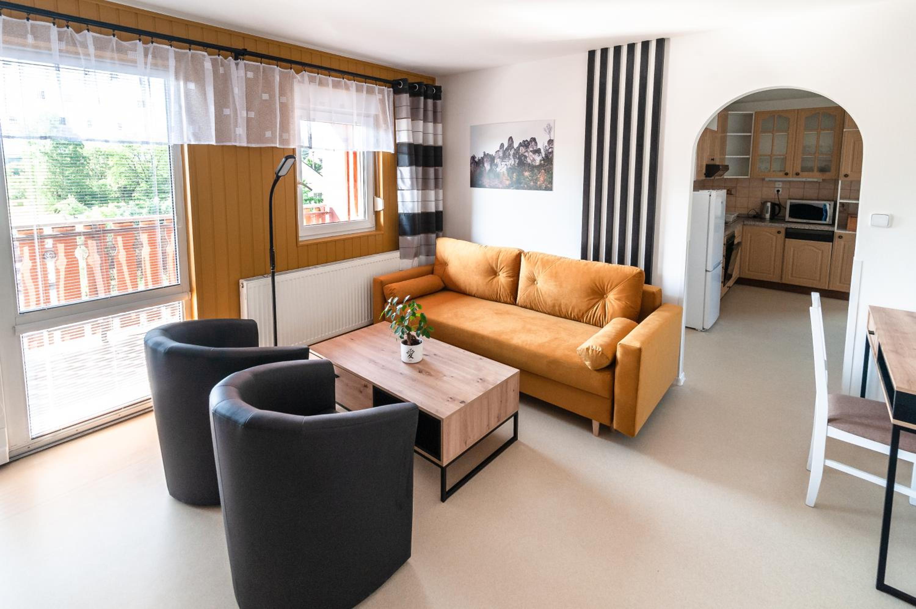 Apartment photo 2