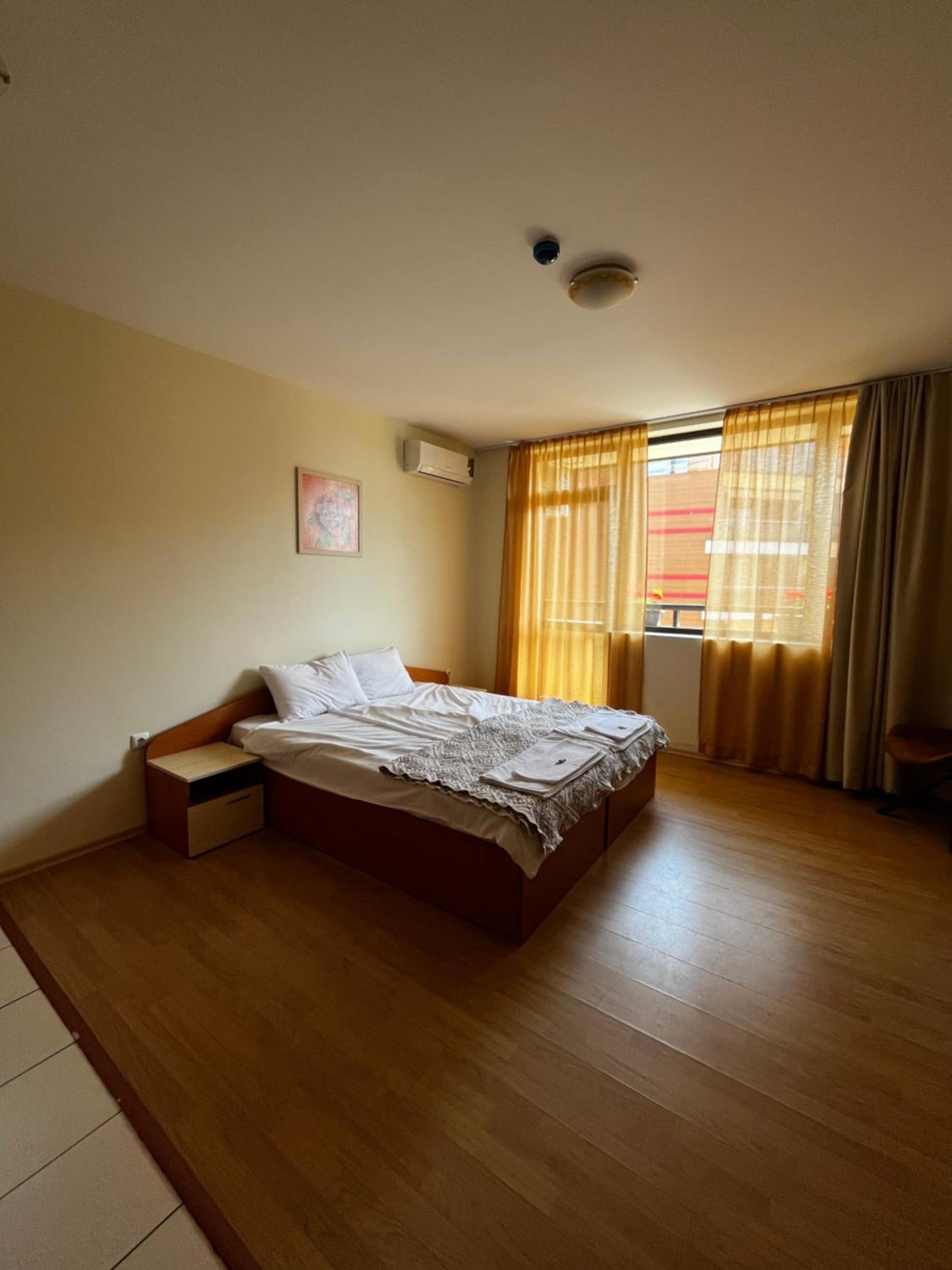 Apartment photo 3