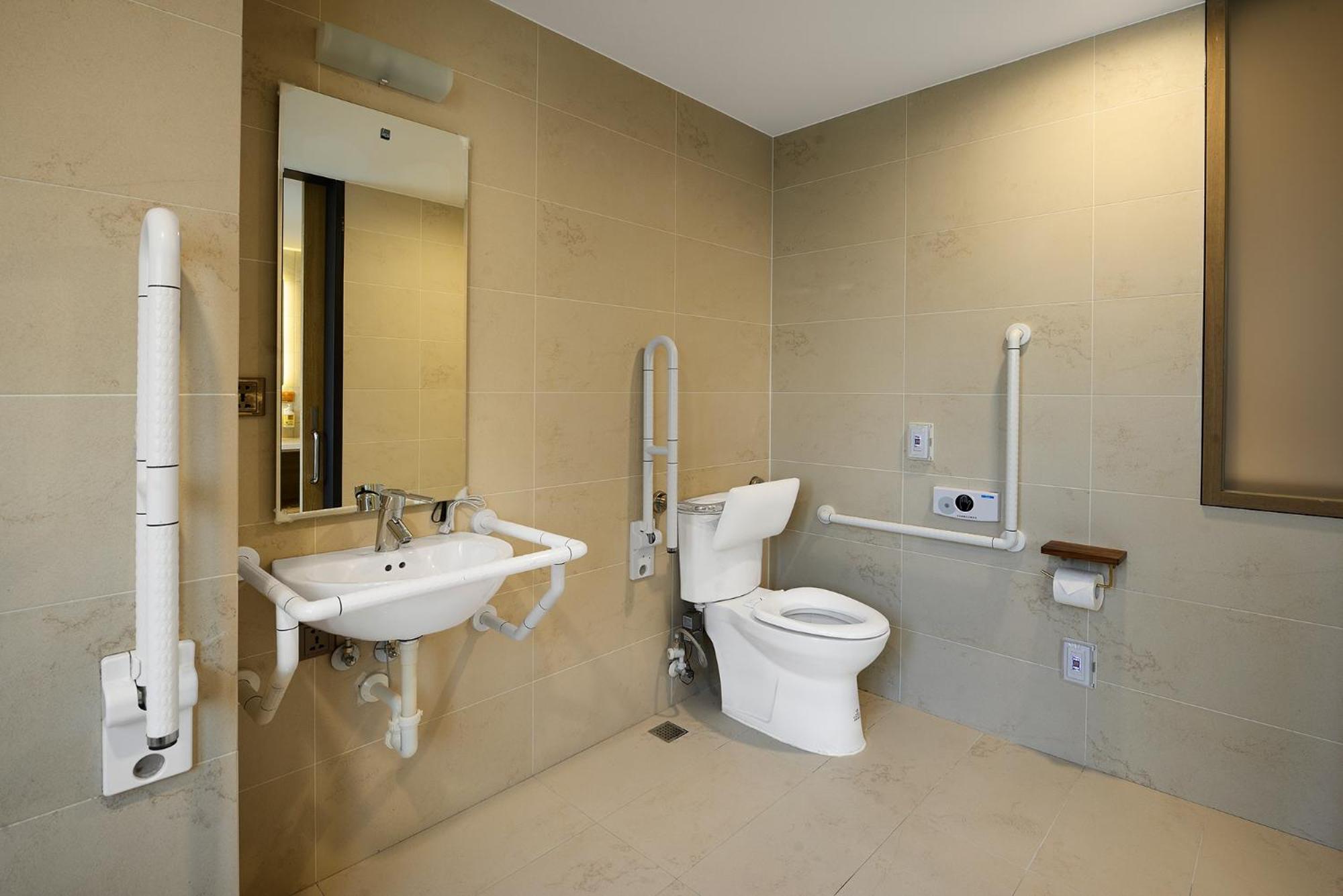 Double Room - Disability Access photo 2
