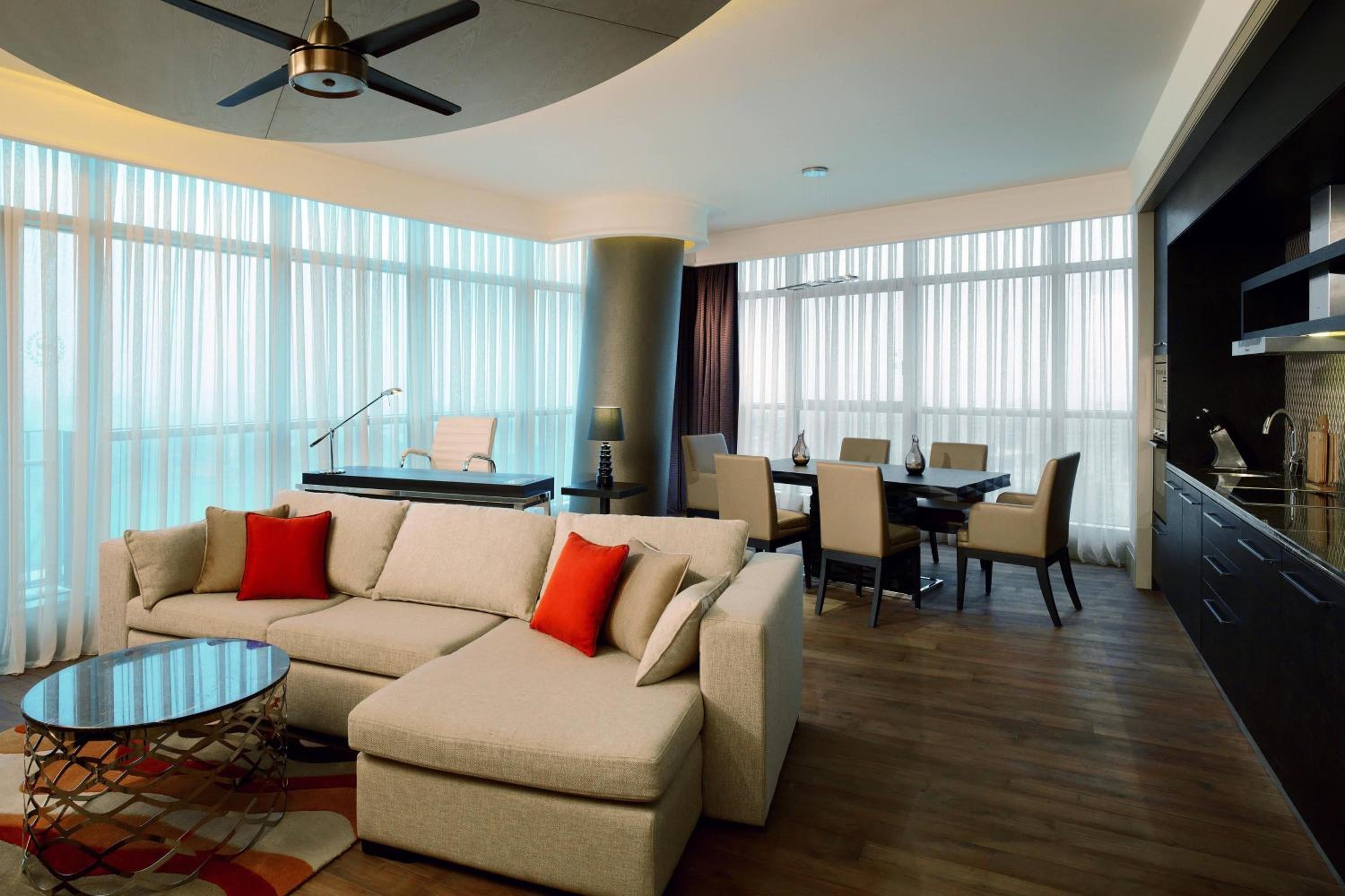 Grand Deluxe, Club lounge access, 1 Bedroom Residence