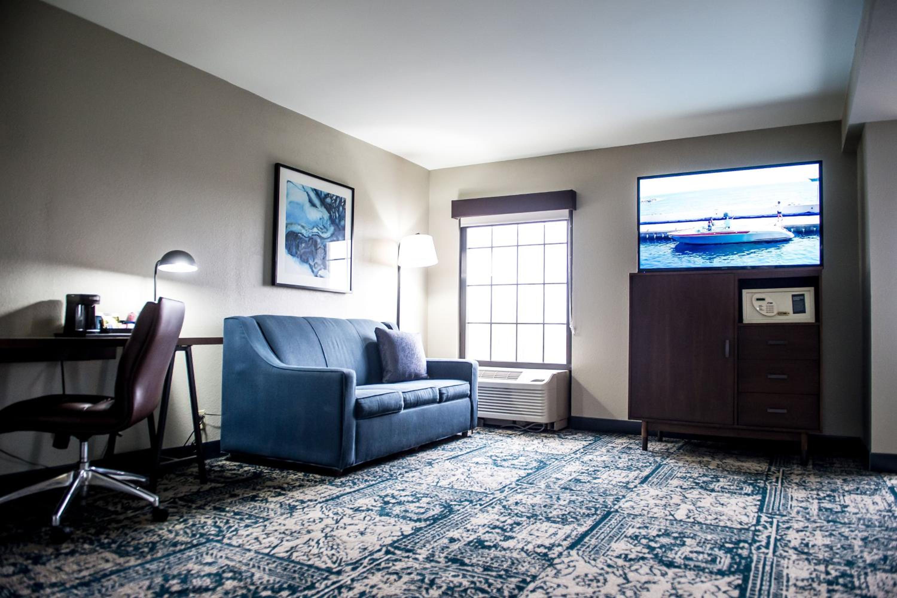 Guest room, 1 King, Sofa bed - Photo 2