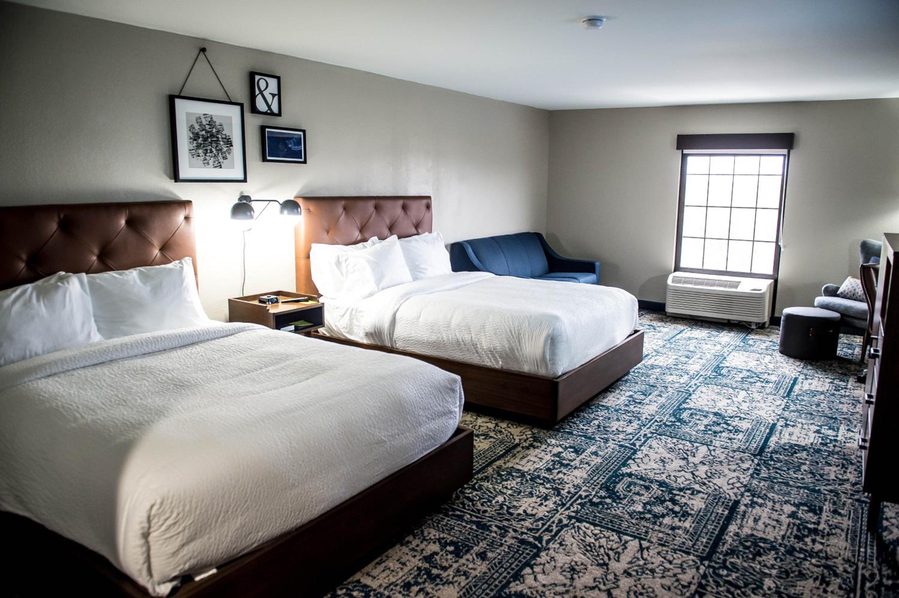 Guest room, 2 Queen, Sofa bed, Low floor photo 1