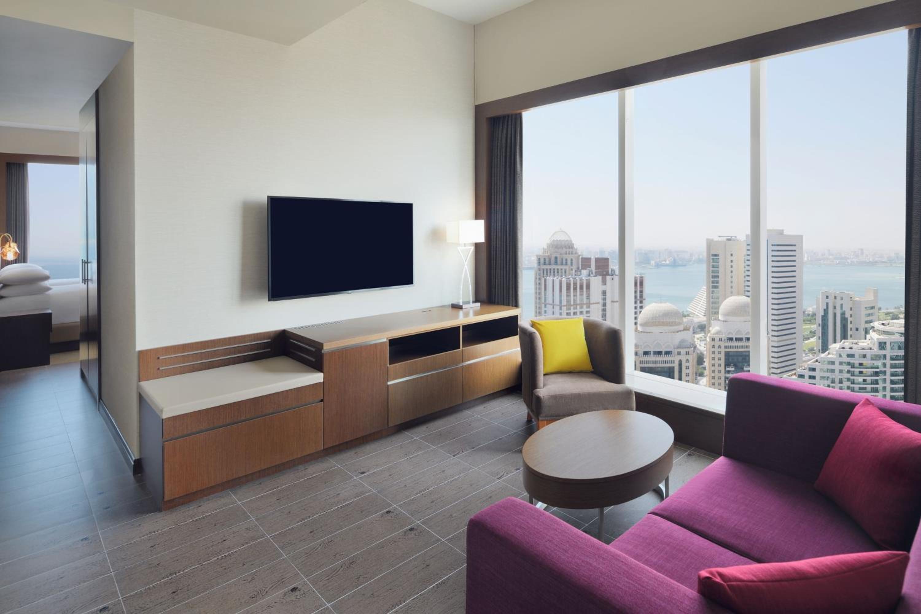 Junior Suite Twin, Partial Sea view, Executive Lounge and Beach Access photo 2