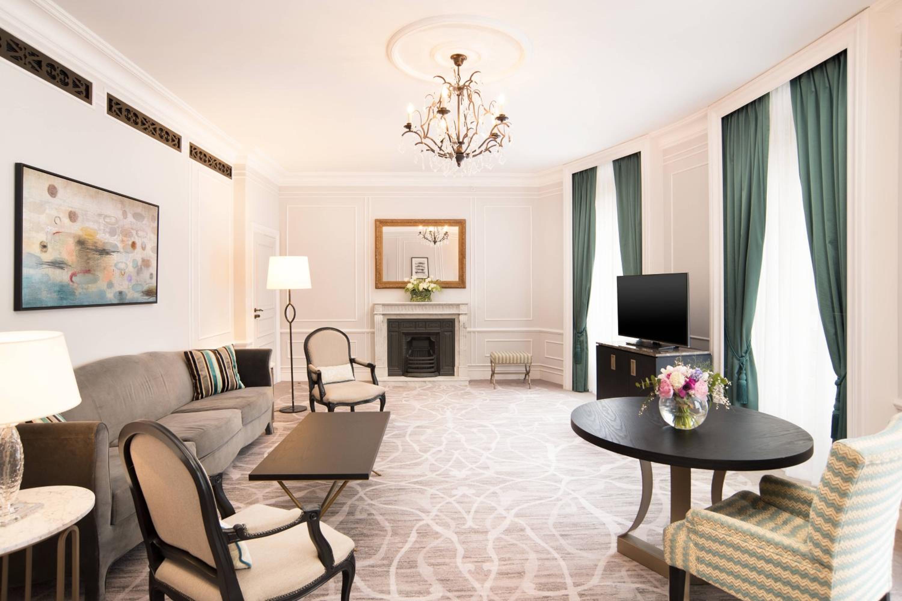 Garden Suite, 1 Bedroom Suite, 1 King, Garden view thumbnail 5
