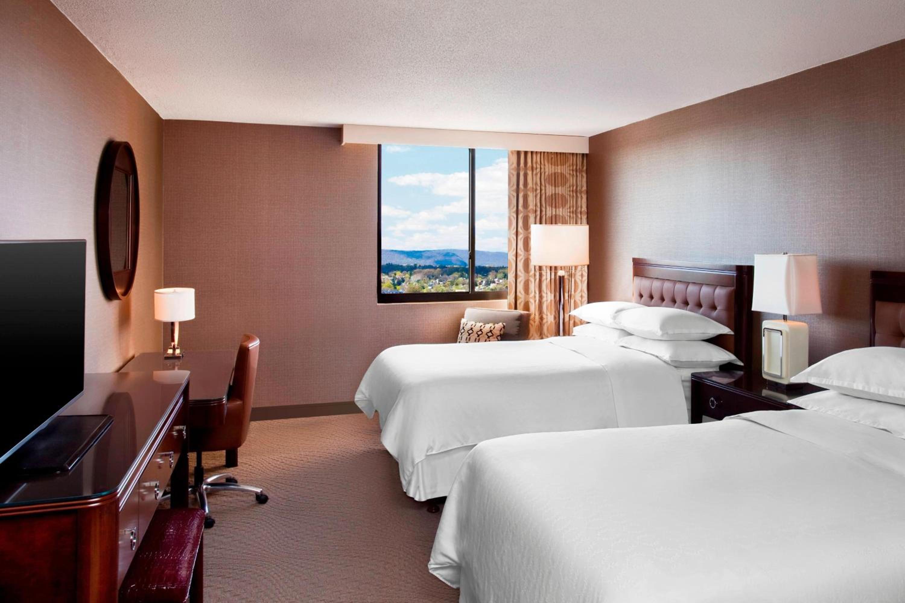 Double Room with Two Double Beds - Photo 1