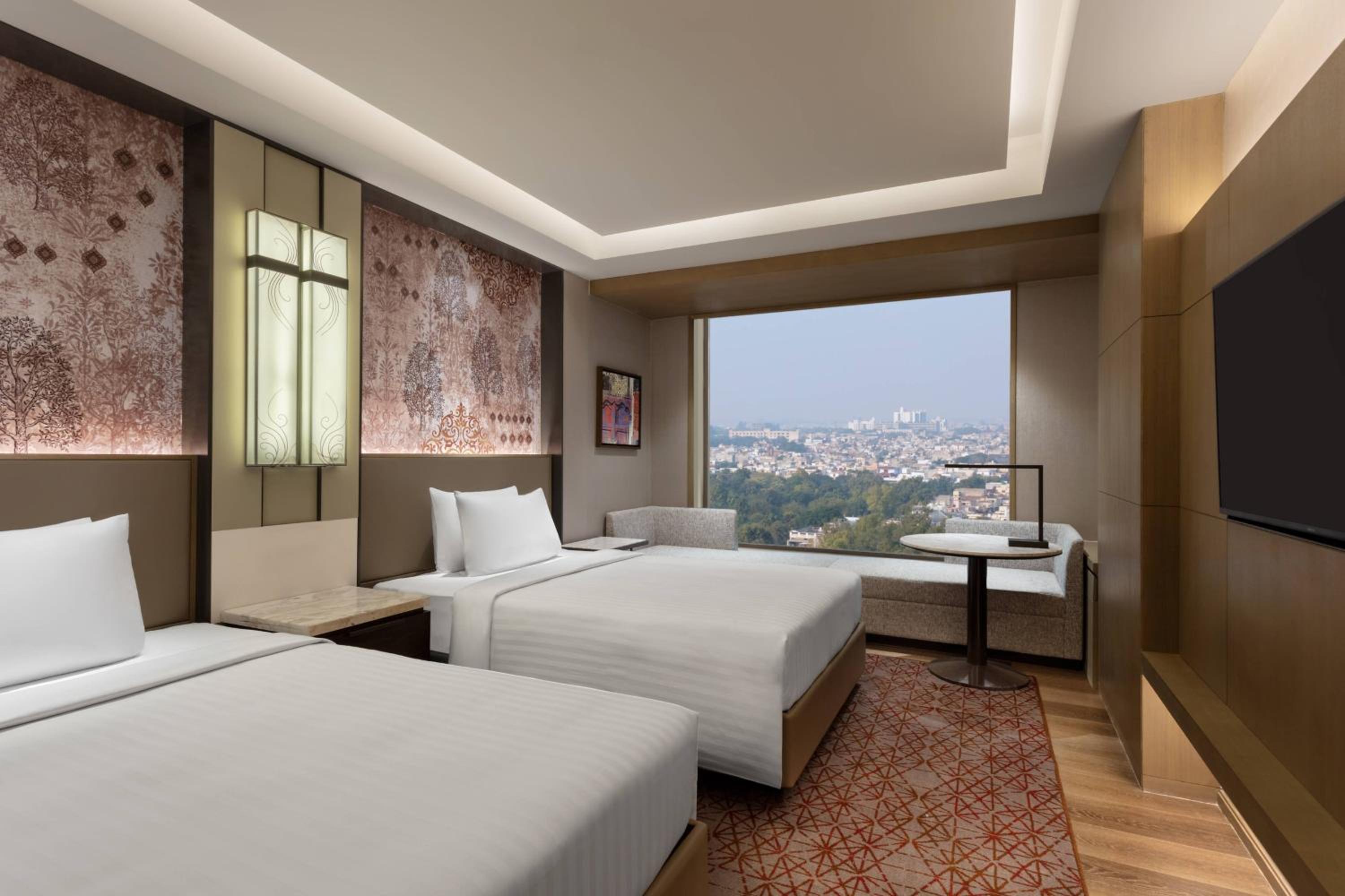 Deluxe Twin Room - Enjoy 20% discount on Food and Beverages along with Complimentary Golden Temple transfers daily at 4am and 8pm - Photo 4