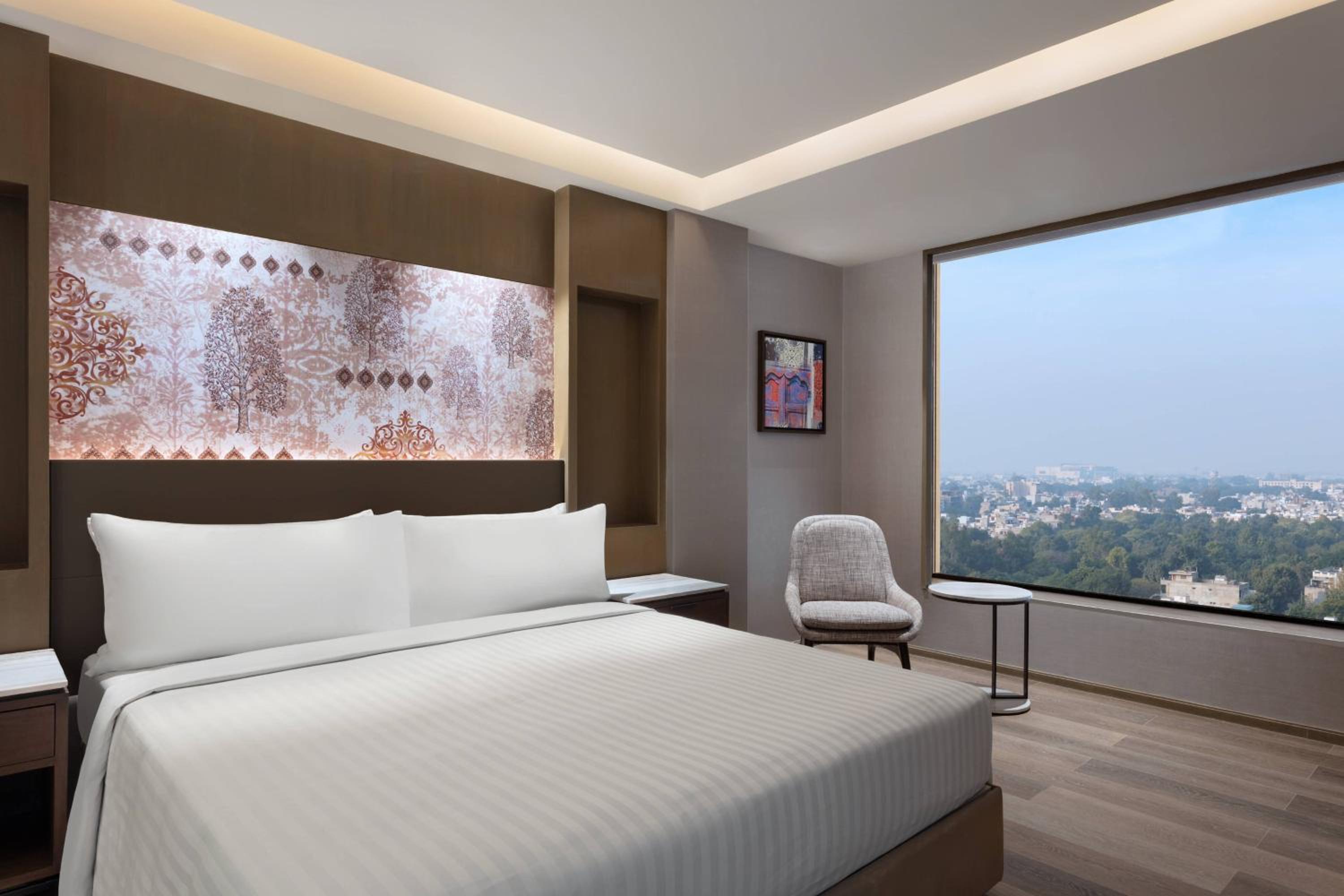 Courtyard Suite - Enjoy 20% discount on Food and Beverages along with Complimentary Golden Temple transfers daily at 4am and 8pm thumbnail 5