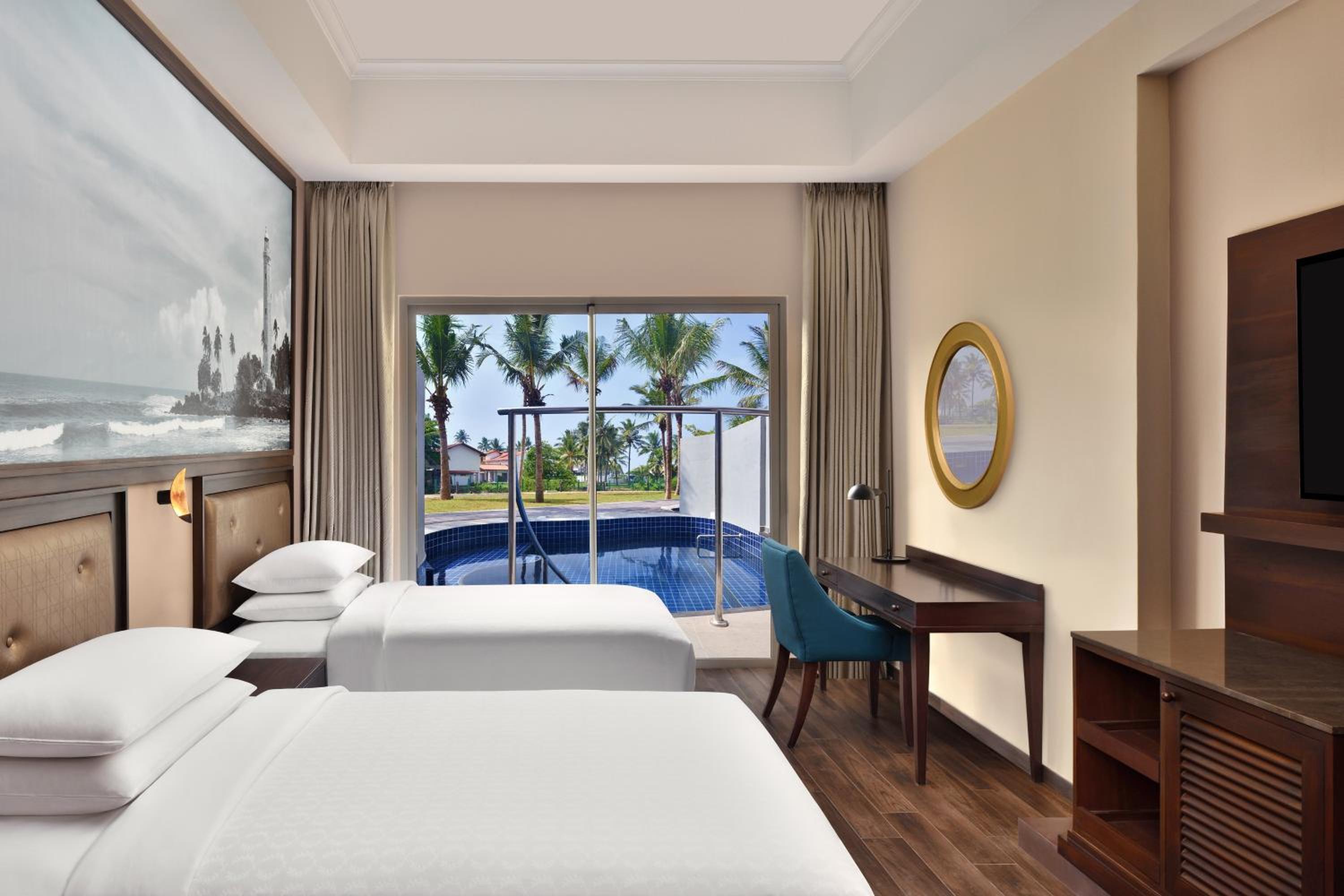 Premier, Guest room, 2 Twin/Single Bed(s), Pool view, Plunge pool  - Photo 1