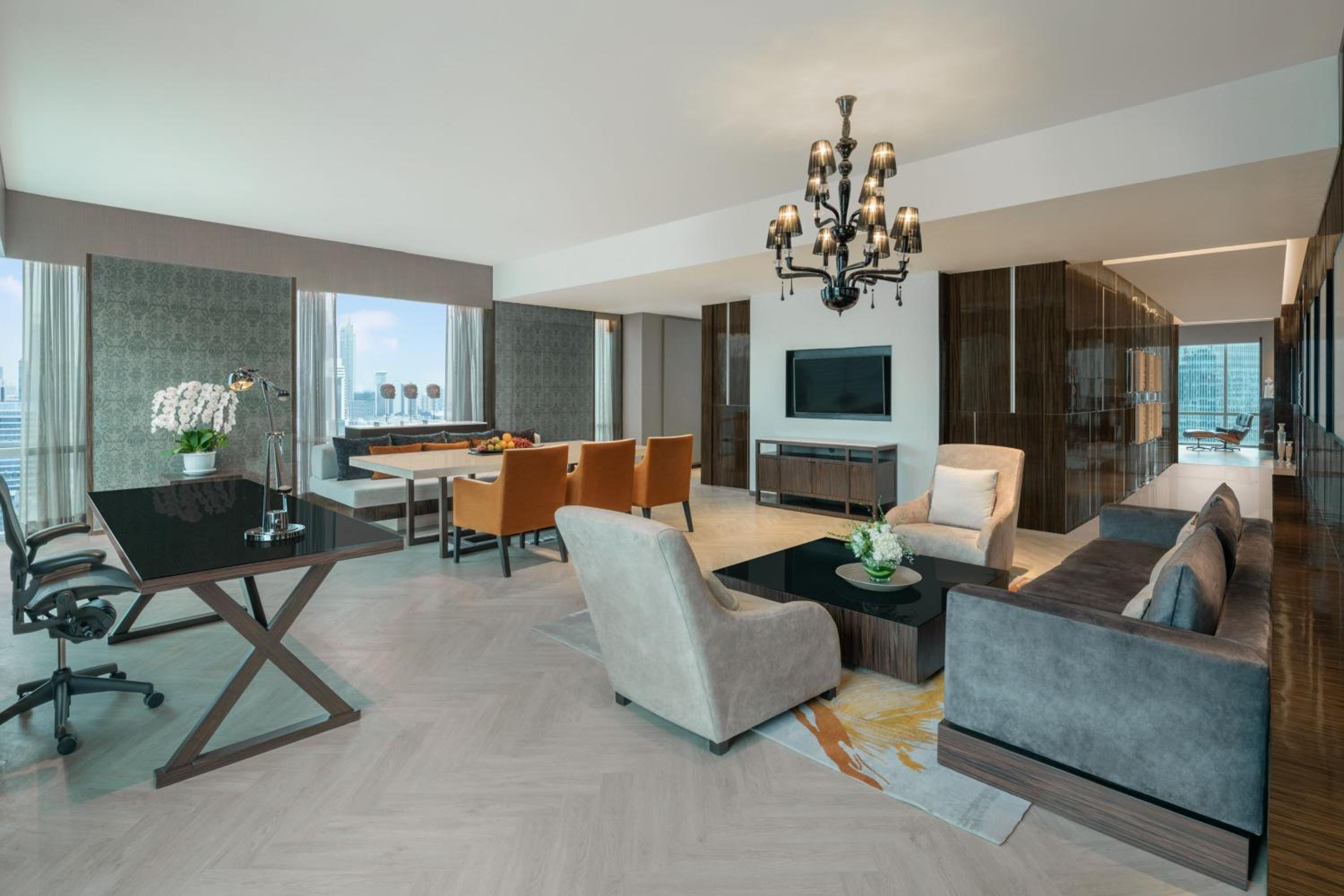Presidential Corner Suite with MahaNakhon View