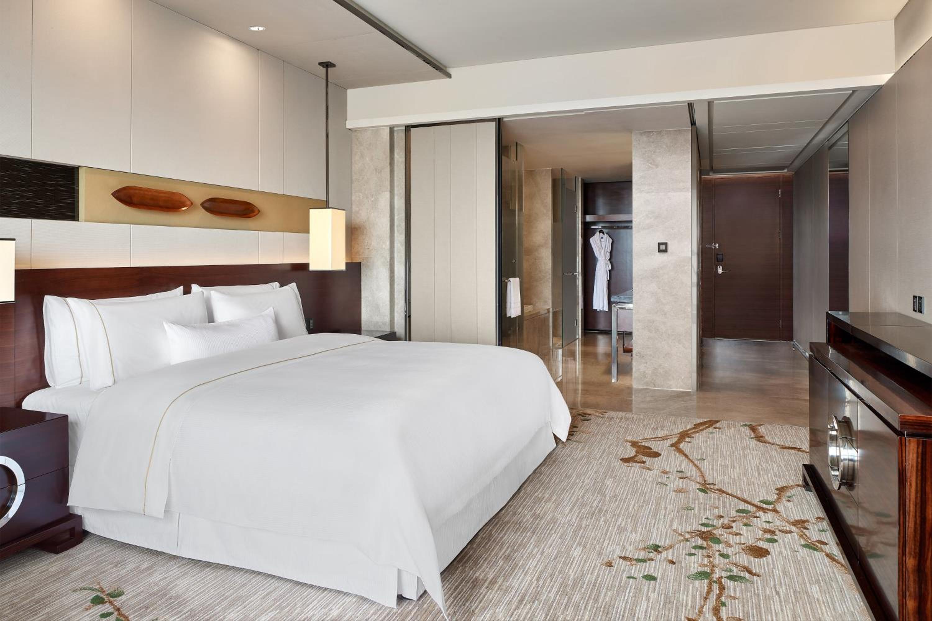 Westin Executive Deluxe King Room