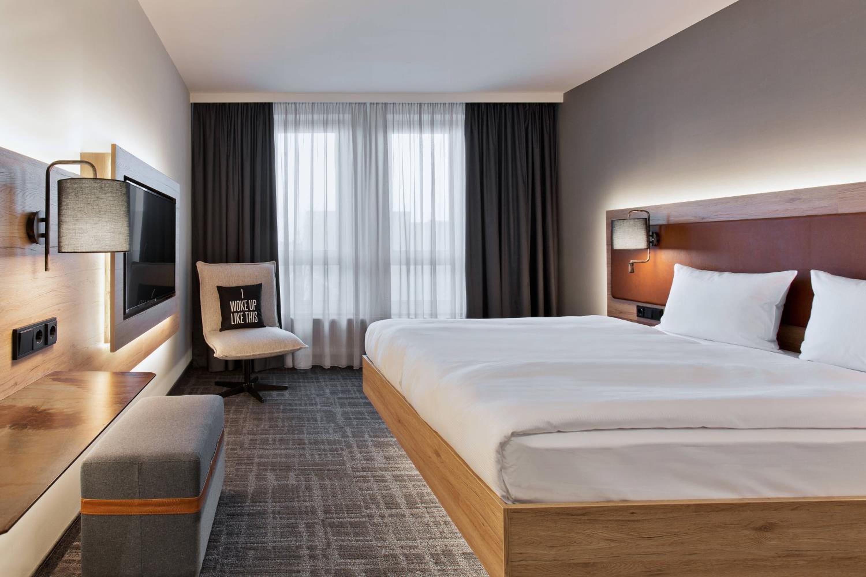 Moxy Double Room